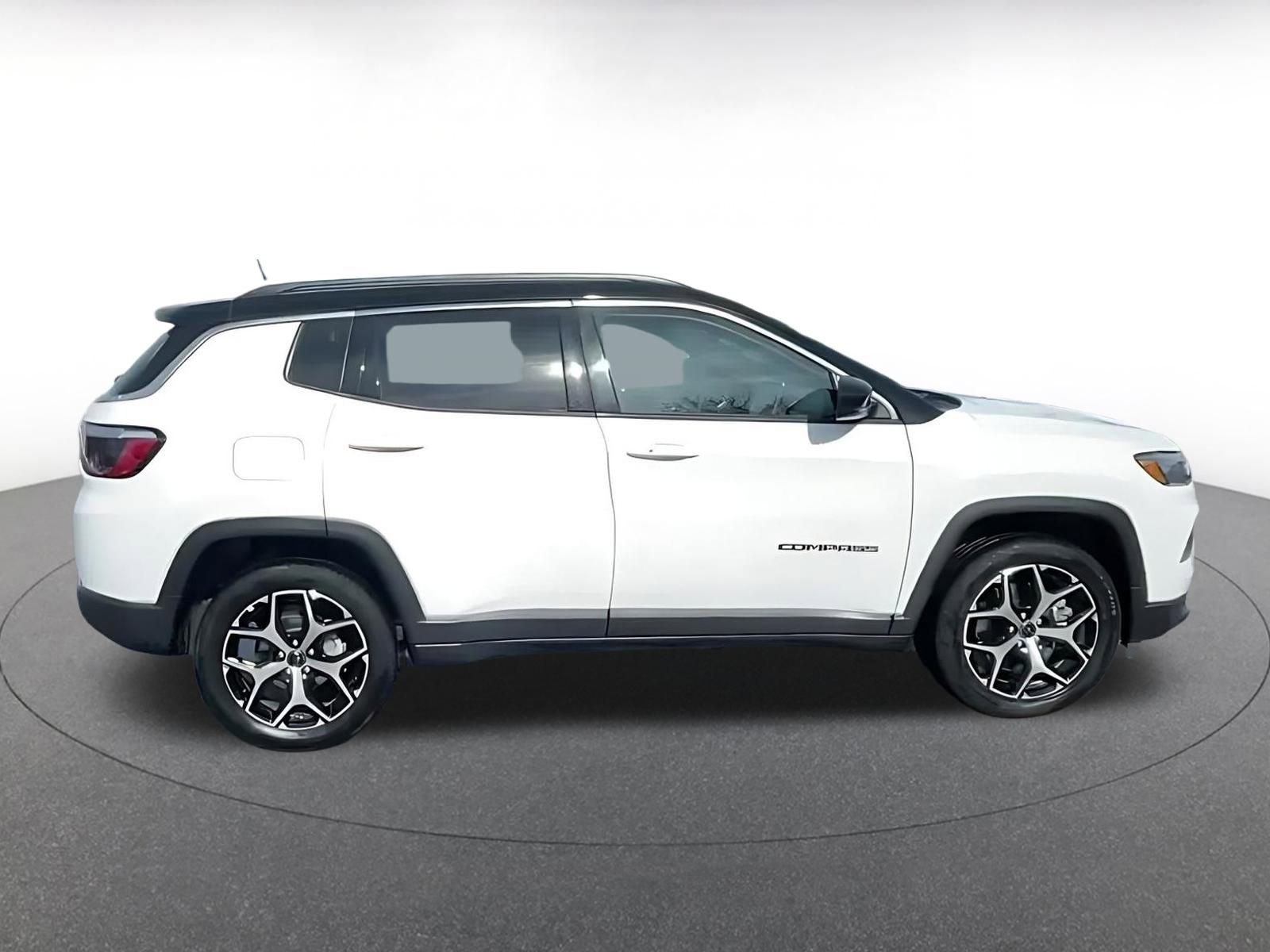 Thumbnail: 2025 Jeep Compass - 15