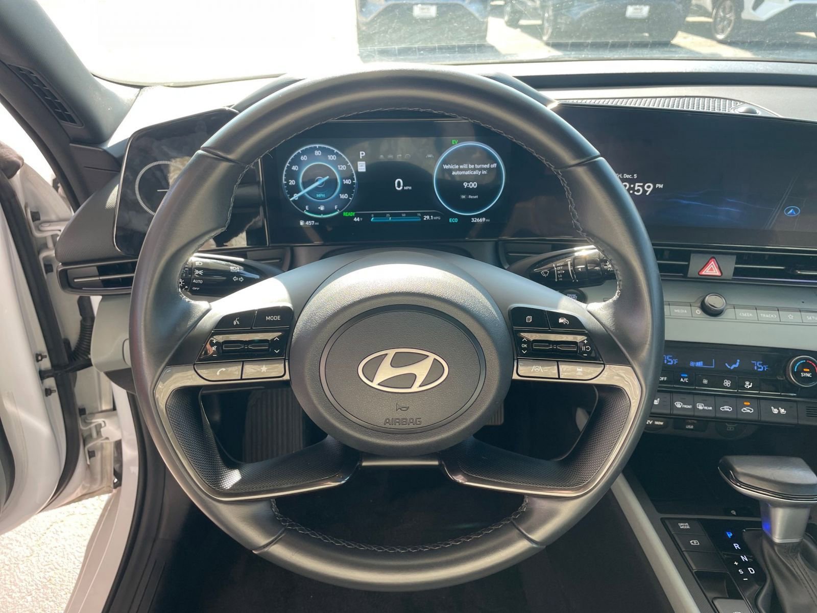 Thumbnail: 2025 Hyundai Elantra - 27