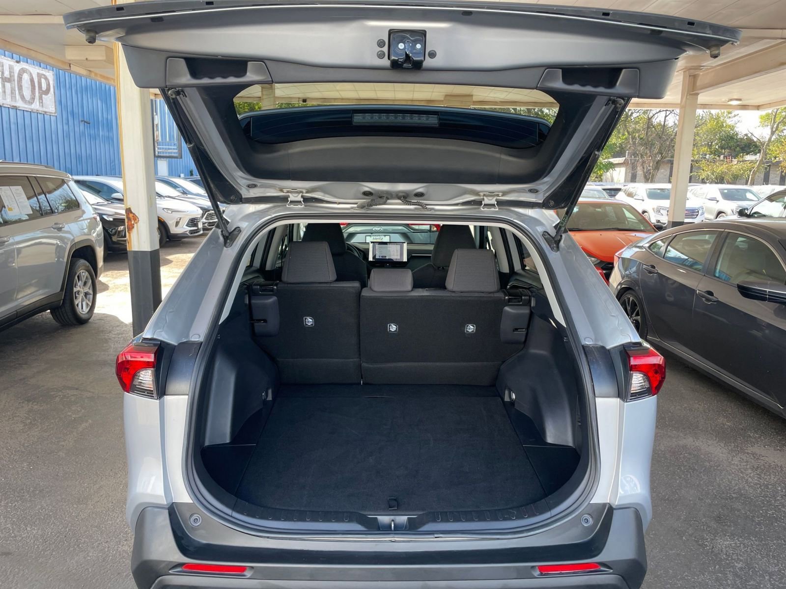 Thumbnail: 2025 Toyota RAV4 - 30