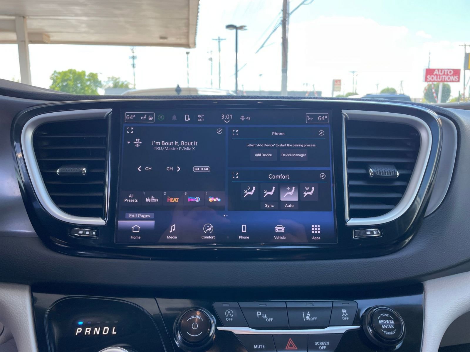 Thumbnail: 2024 Chrysler Pacifica - 21