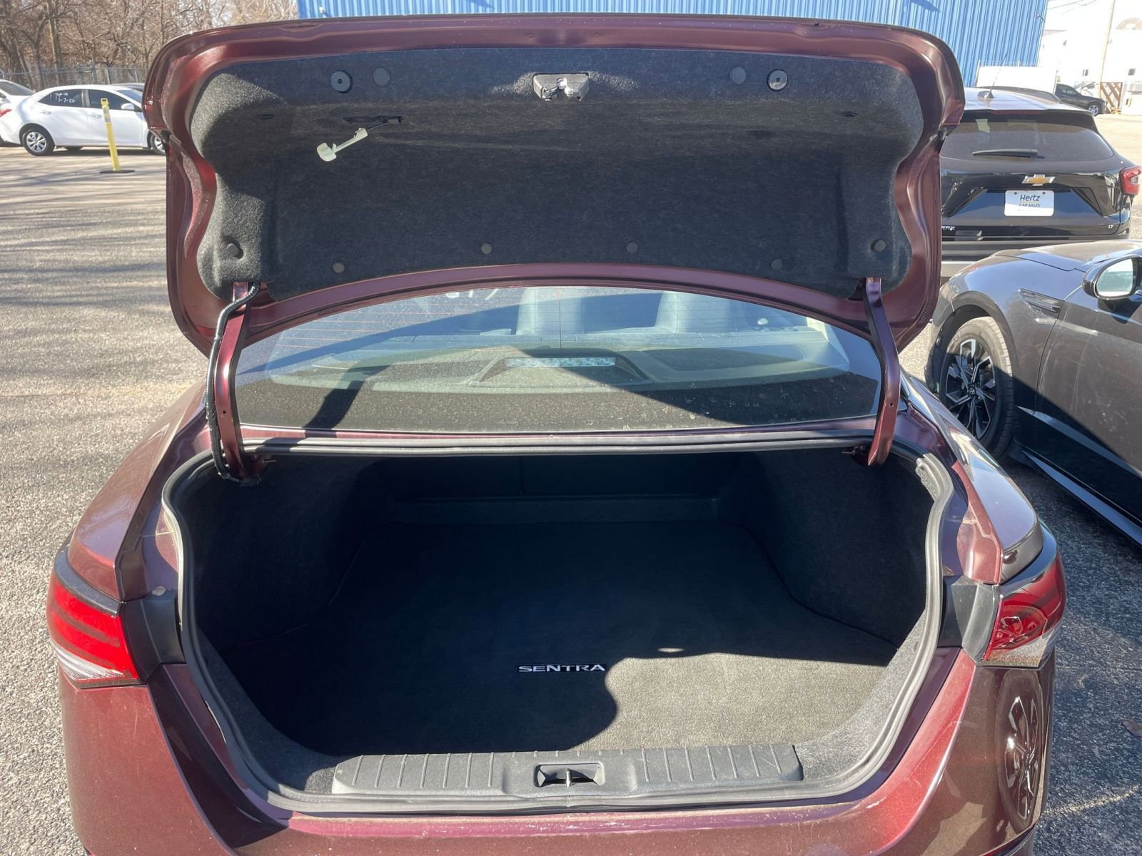 Thumbnail: 2025 Nissan Sentra - 30