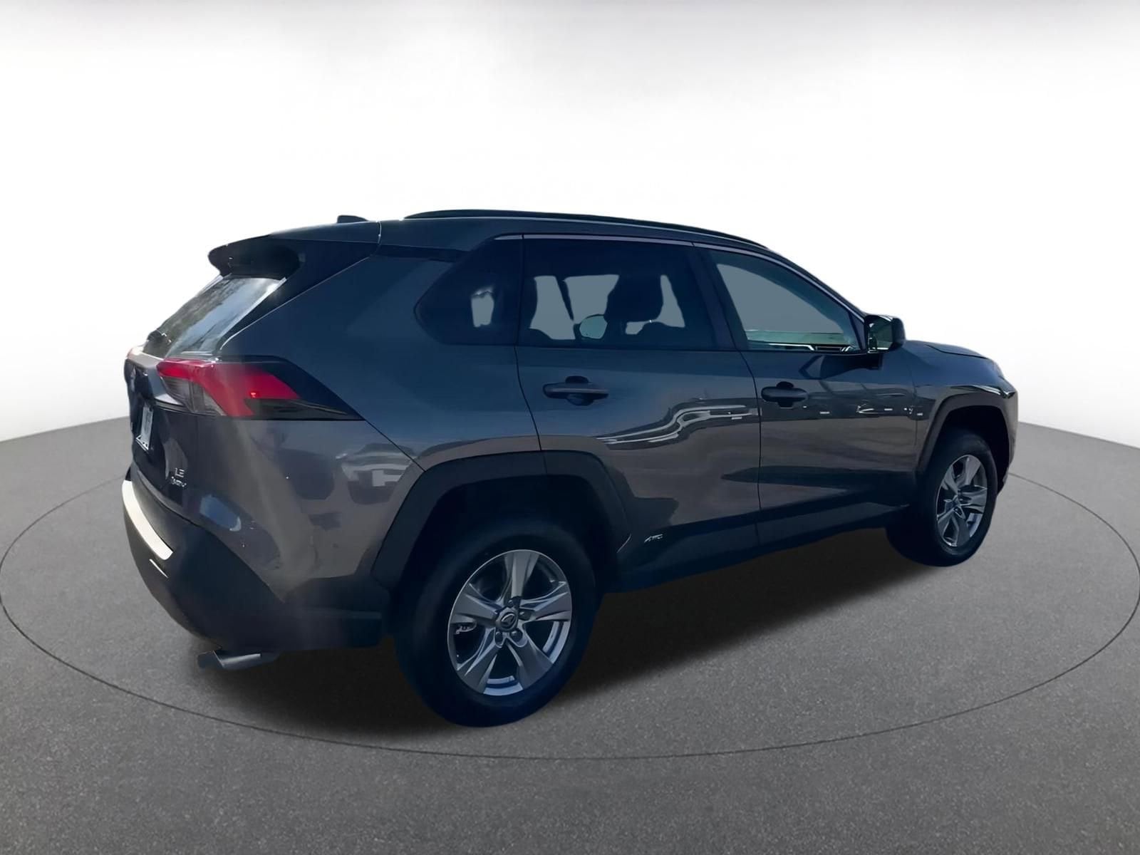 Thumbnail: 2025 Toyota RAV4 - 14