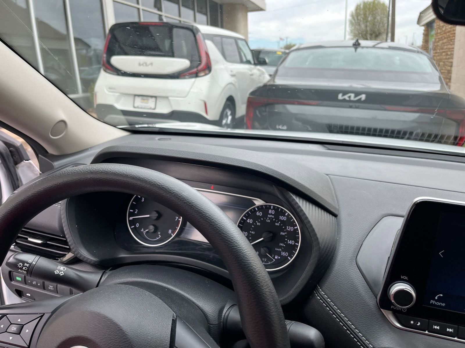 Thumbnail: 2025 Nissan Sentra - 32