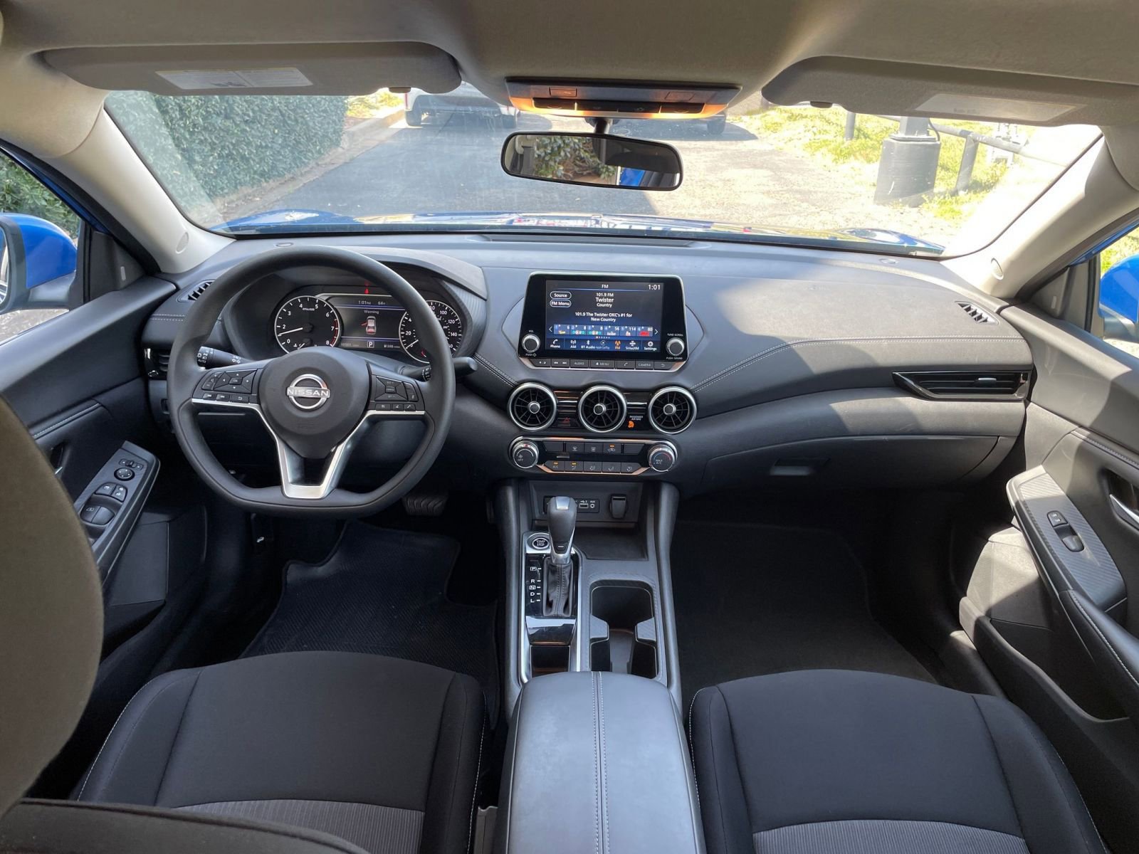 Thumbnail: 2025 Nissan Sentra - 31