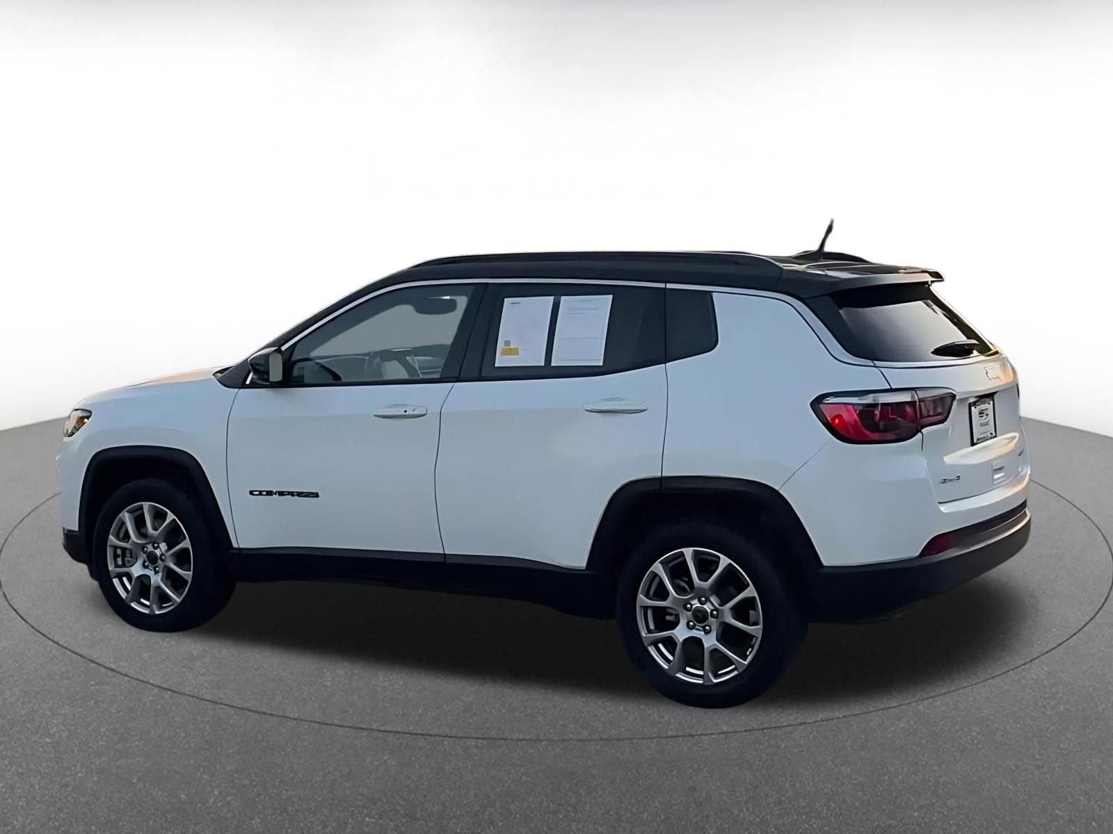 Thumbnail: 2025 Jeep Compass - 10