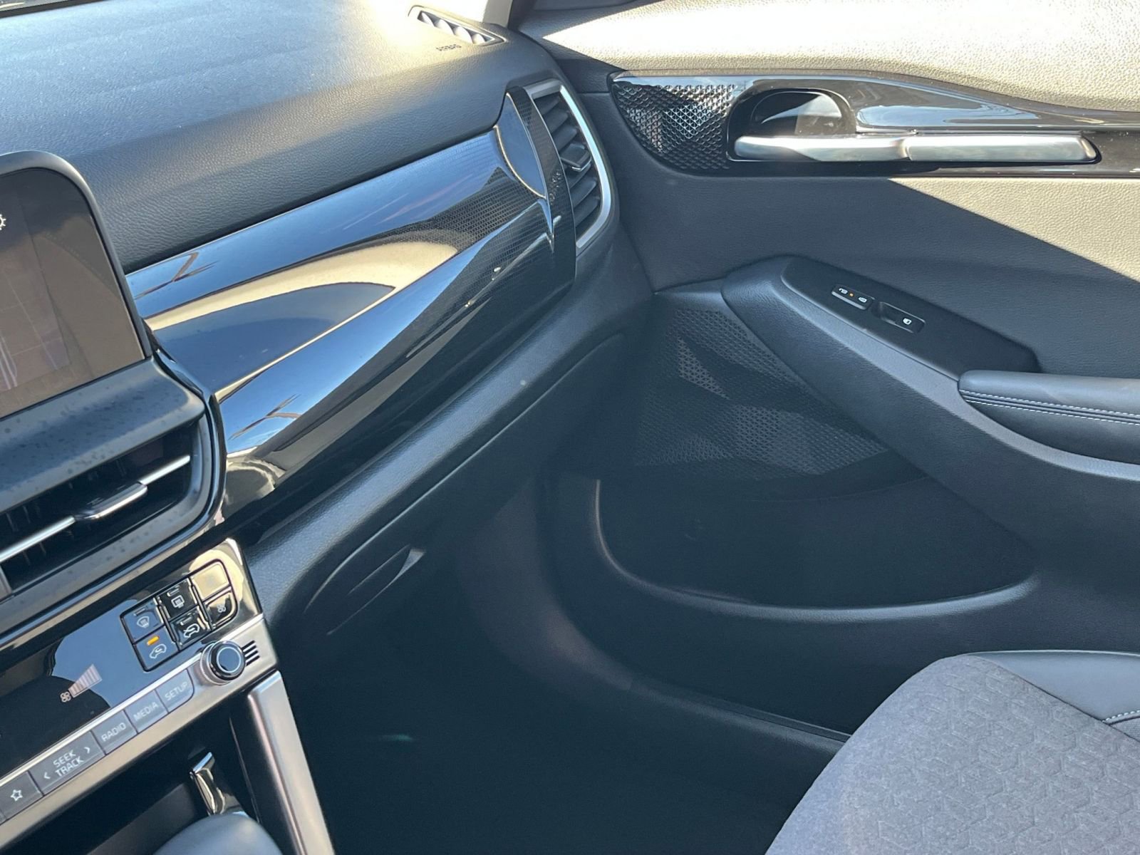 Thumbnail: 2025 Kia Seltos - 34