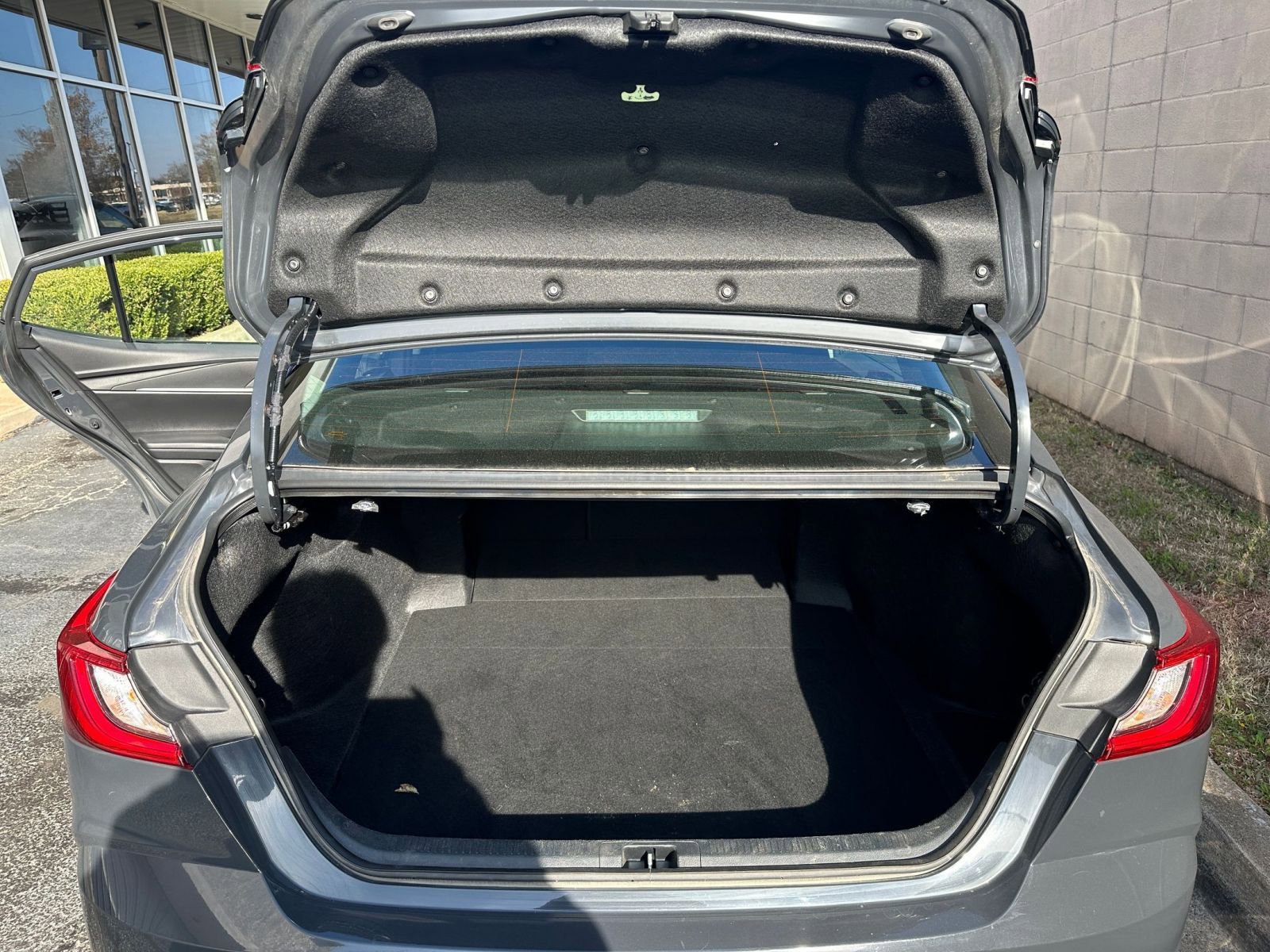 Thumbnail: 2025 Toyota Camry - 30