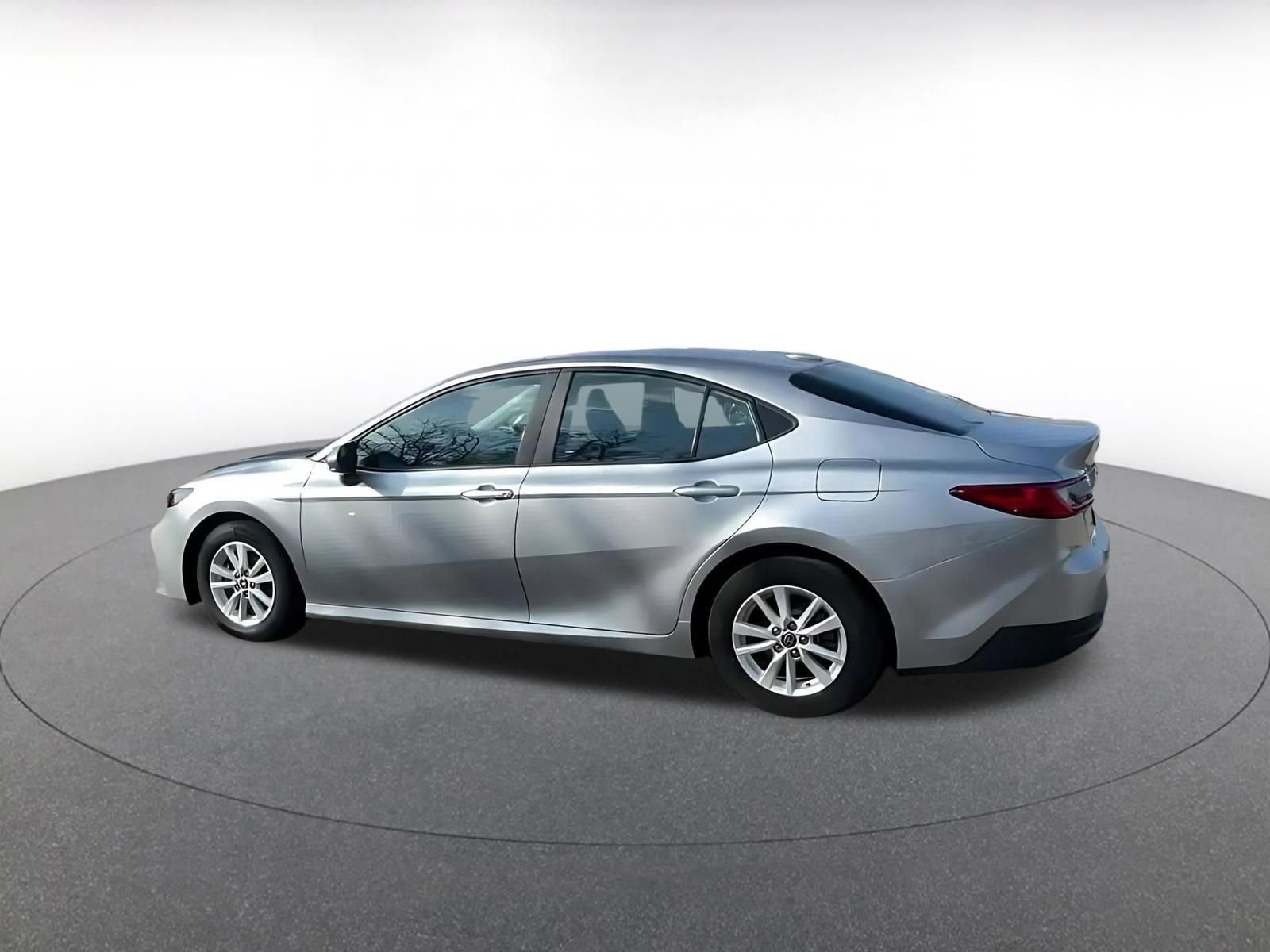 Thumbnail: 2025 Toyota Camry - 11