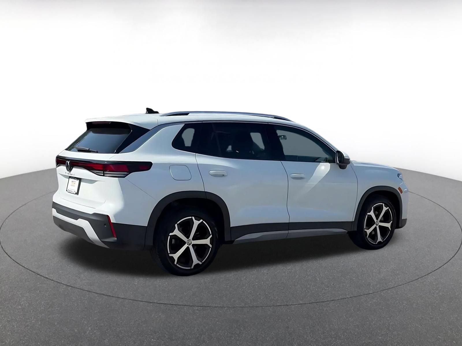 Thumbnail: 2026 Volkswagen Tiguan - 14