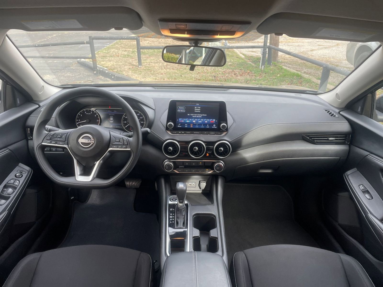 Thumbnail: 2025 Nissan Sentra - 31