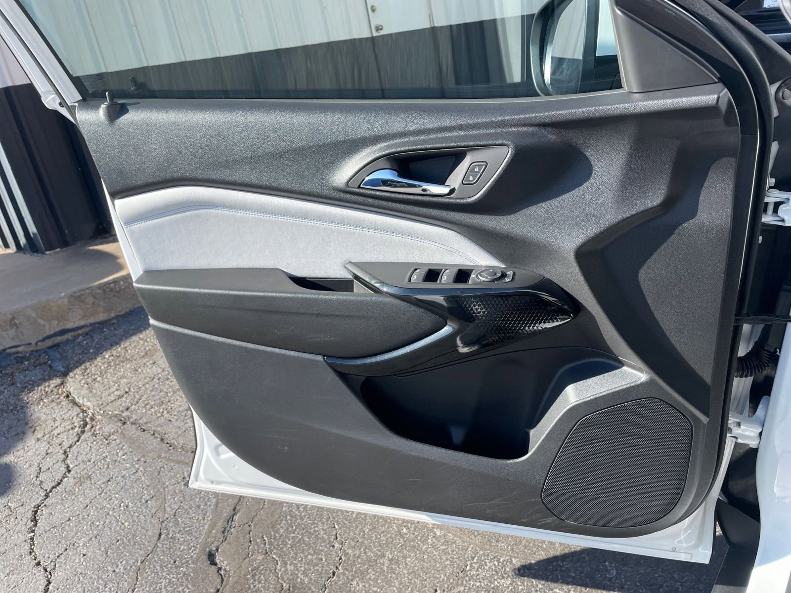 Thumbnail: 2025 Chevrolet Trax - 18