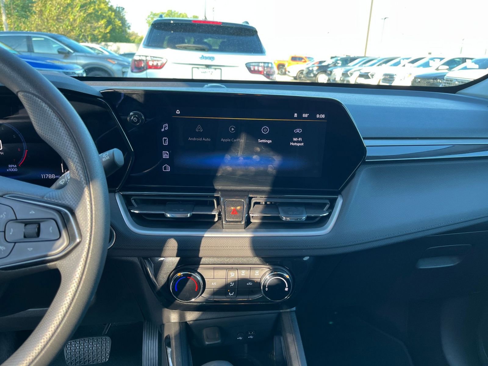 Thumbnail: 2025 Chevrolet TrailBlazer - 18