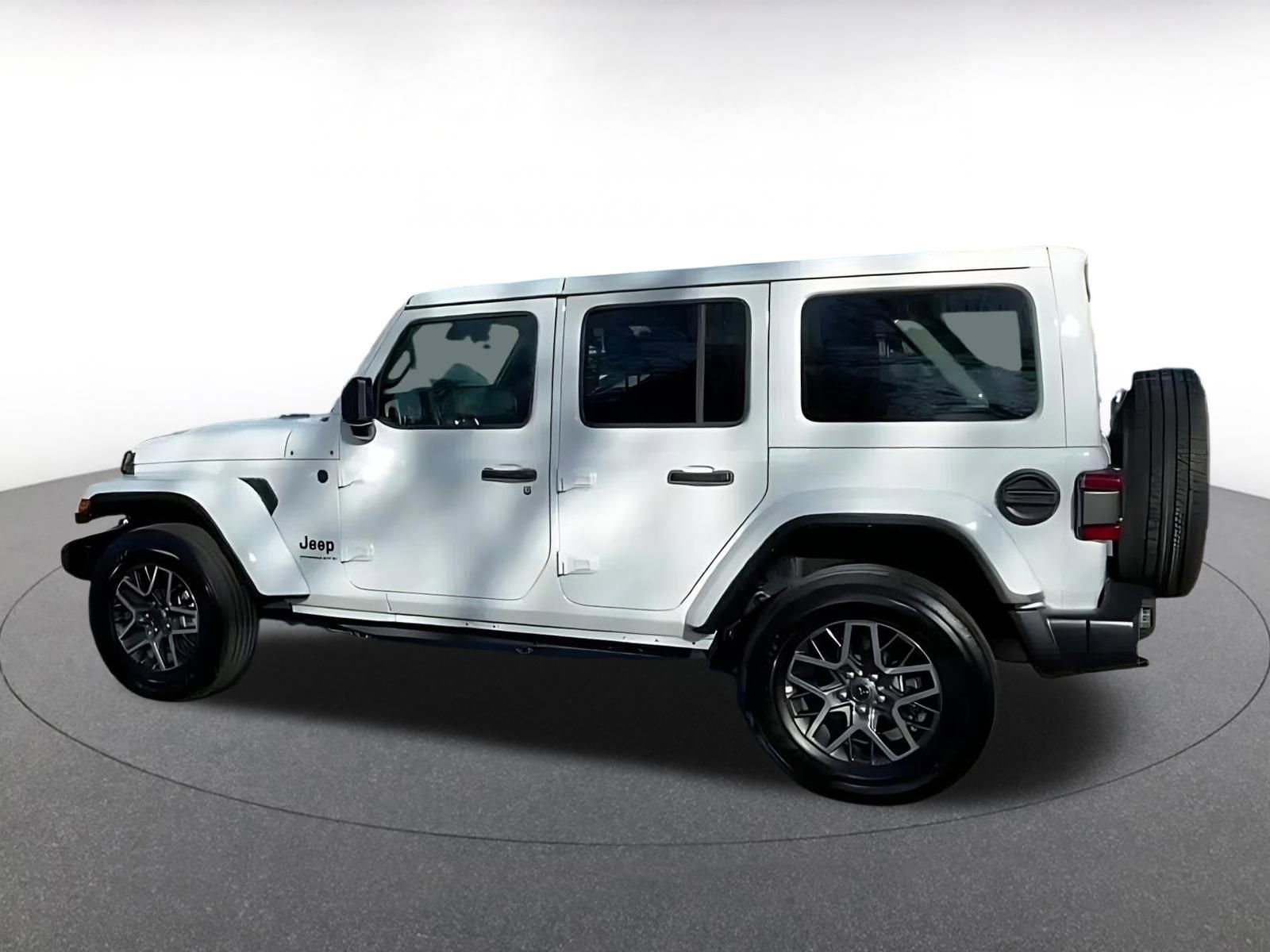 Thumbnail: 2025 Jeep Wrangler - 9