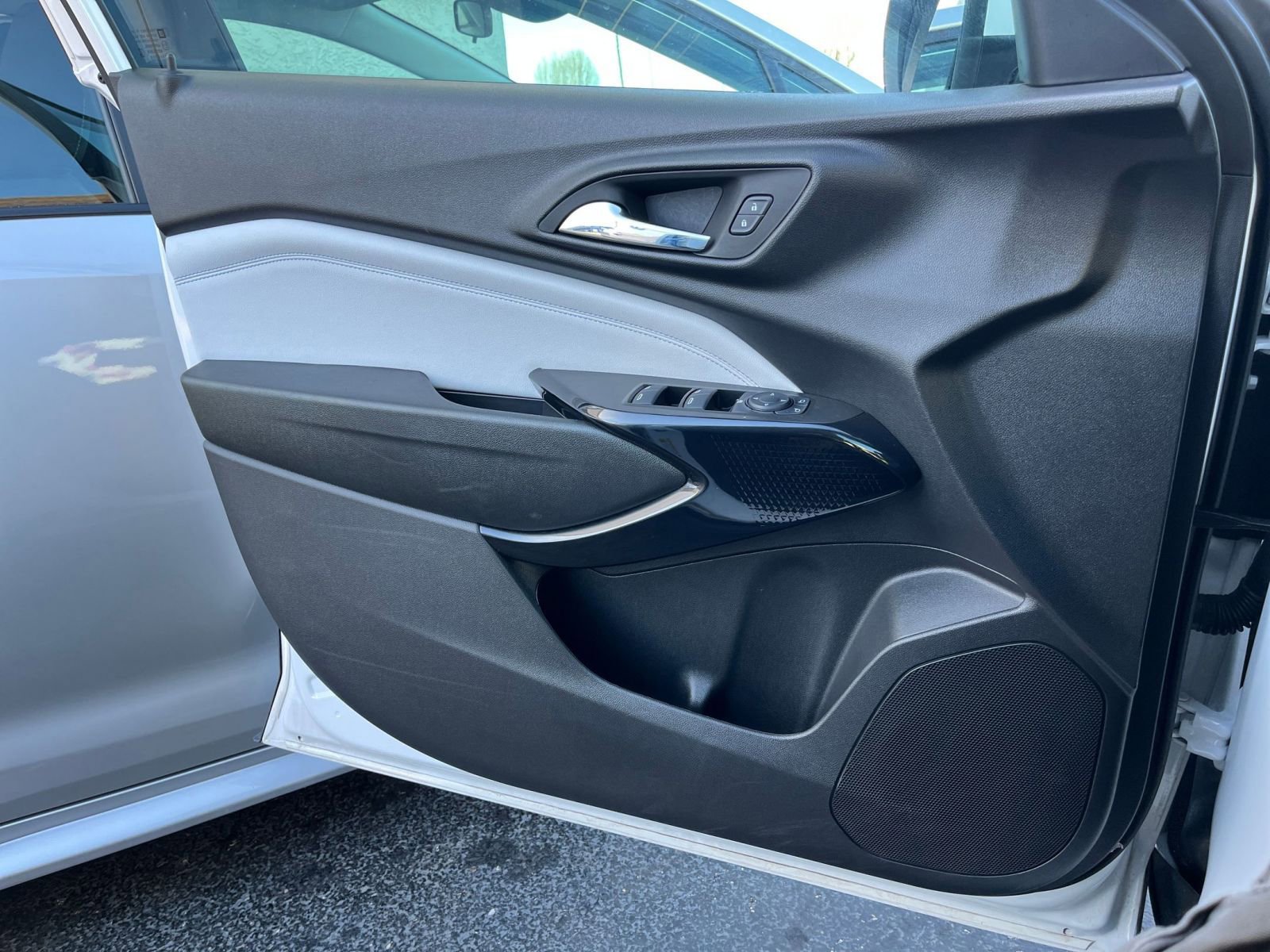 Thumbnail: 2025 Chevrolet Trax - 18