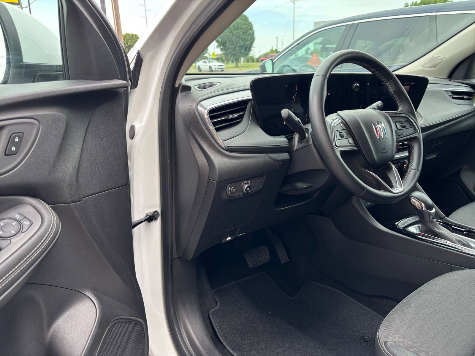 Thumbnail: 2025 Buick Encore GX - 33