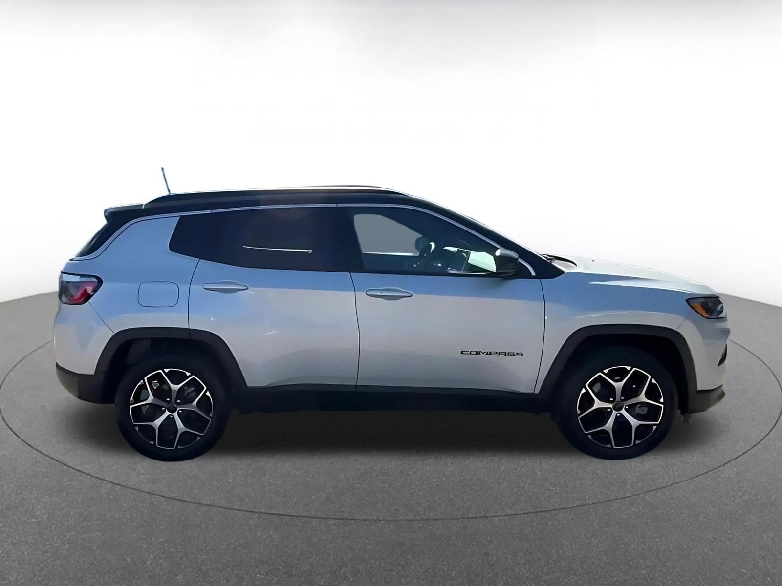 Thumbnail: 2025 Jeep Compass - 15