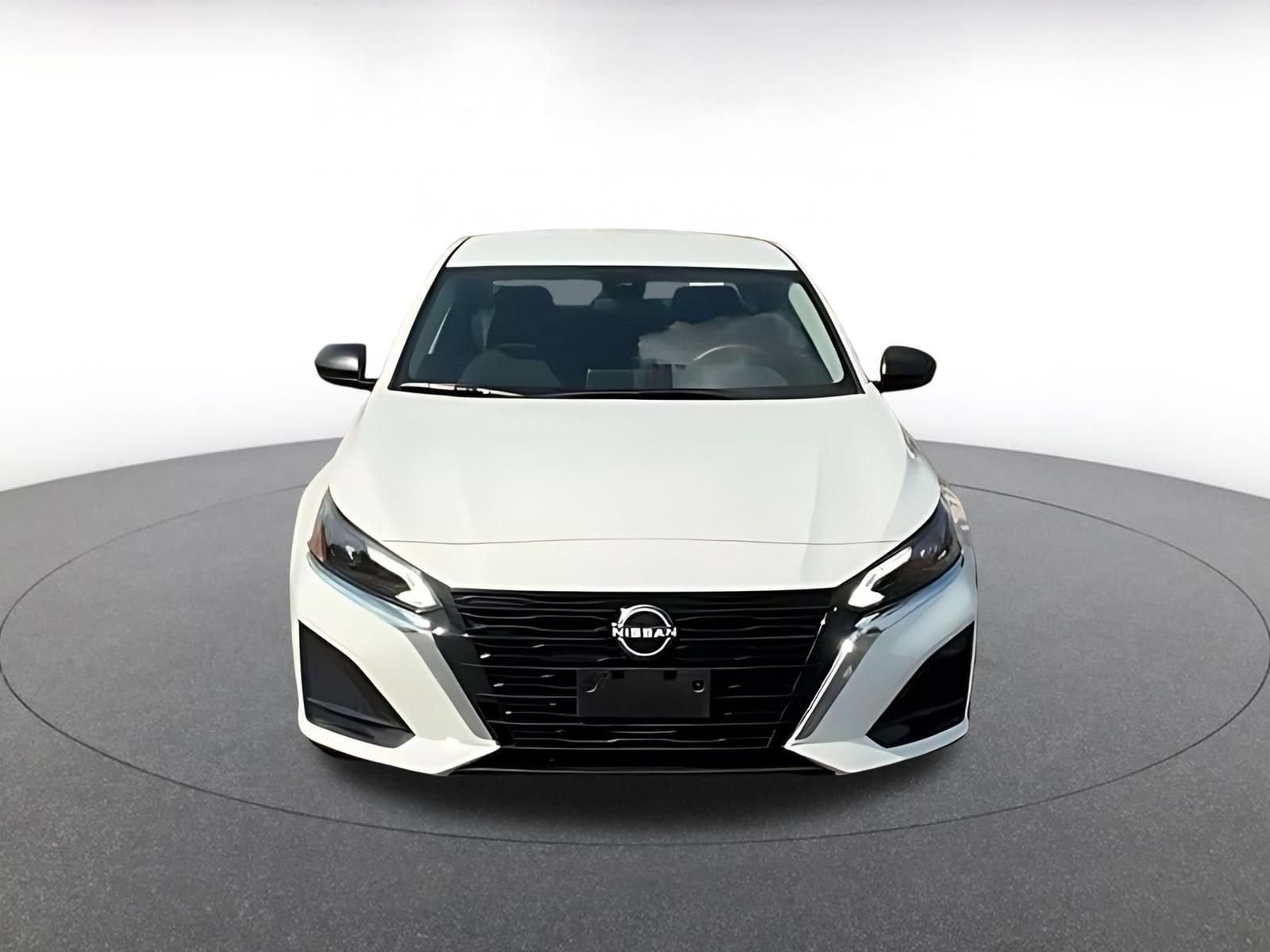 Thumbnail: 2025 Nissan Altima - 4