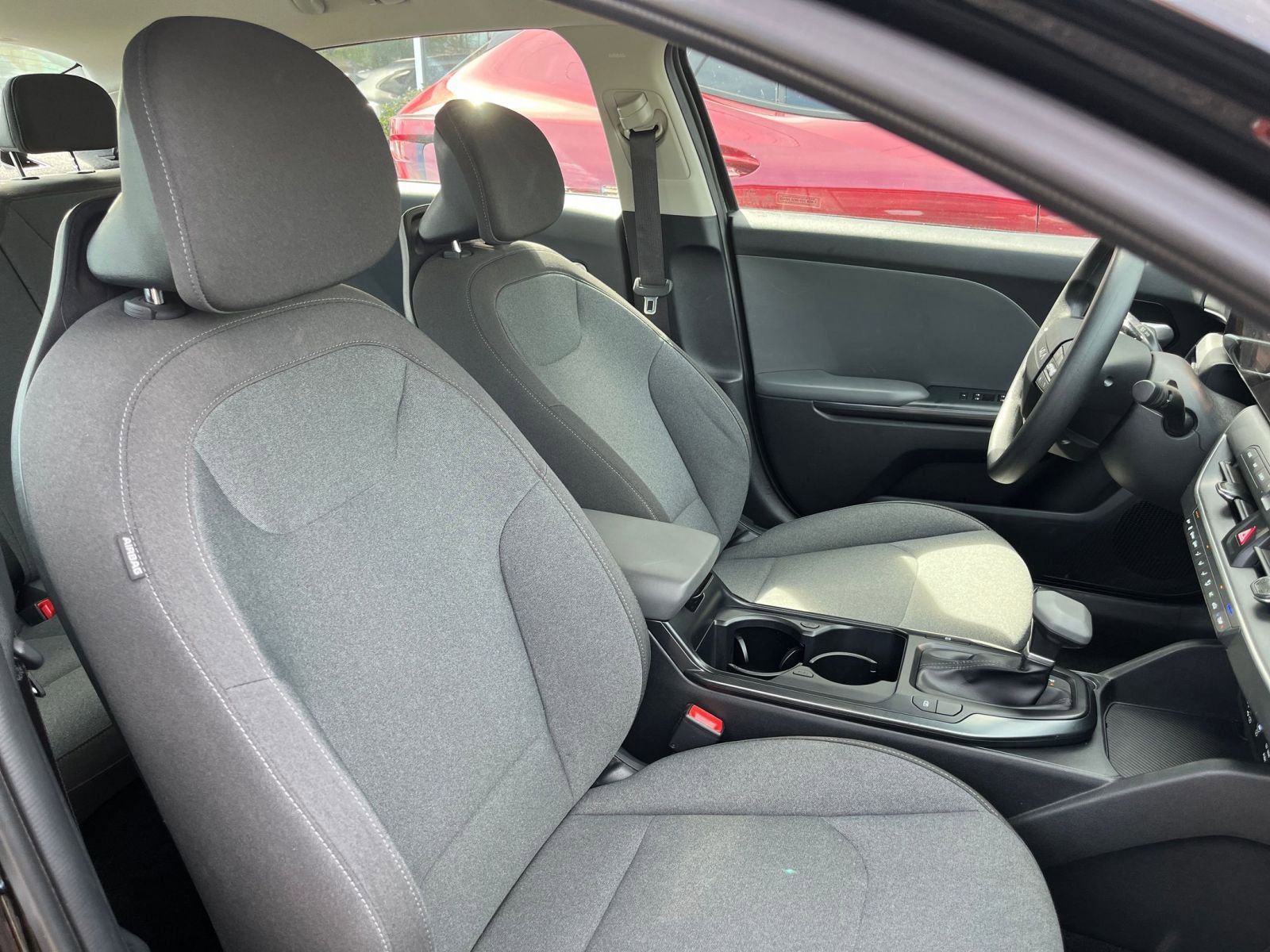 Thumbnail: 2025 Kia K4 - 35