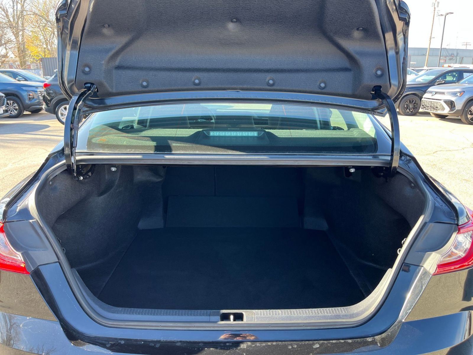 Thumbnail: 2025 Toyota Camry - 30