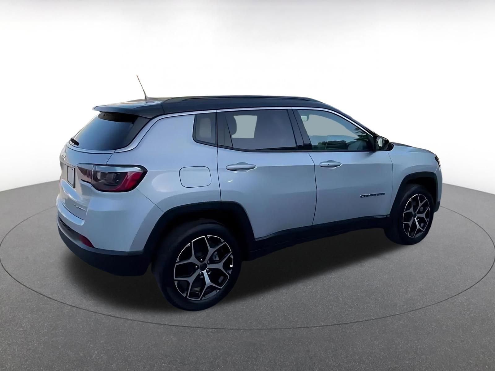 Thumbnail: 2025 Jeep Compass - 15