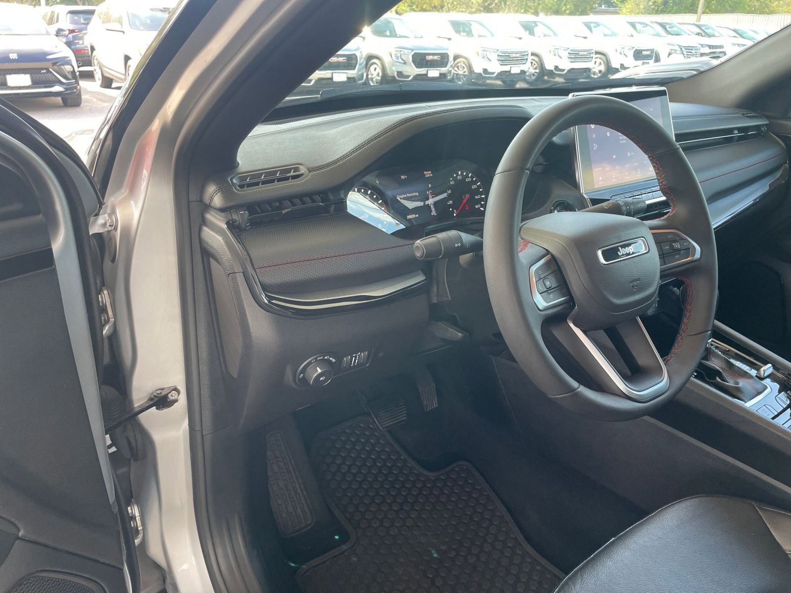 Thumbnail: 2025 Jeep Compass - 33