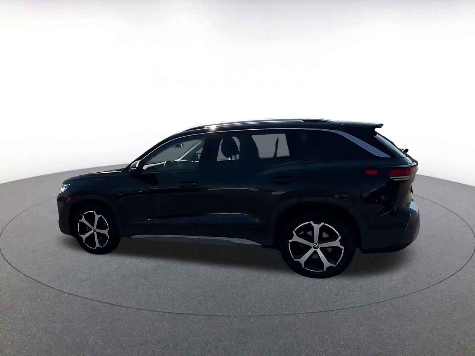Thumbnail: 2026 Volkswagen Tiguan - 9