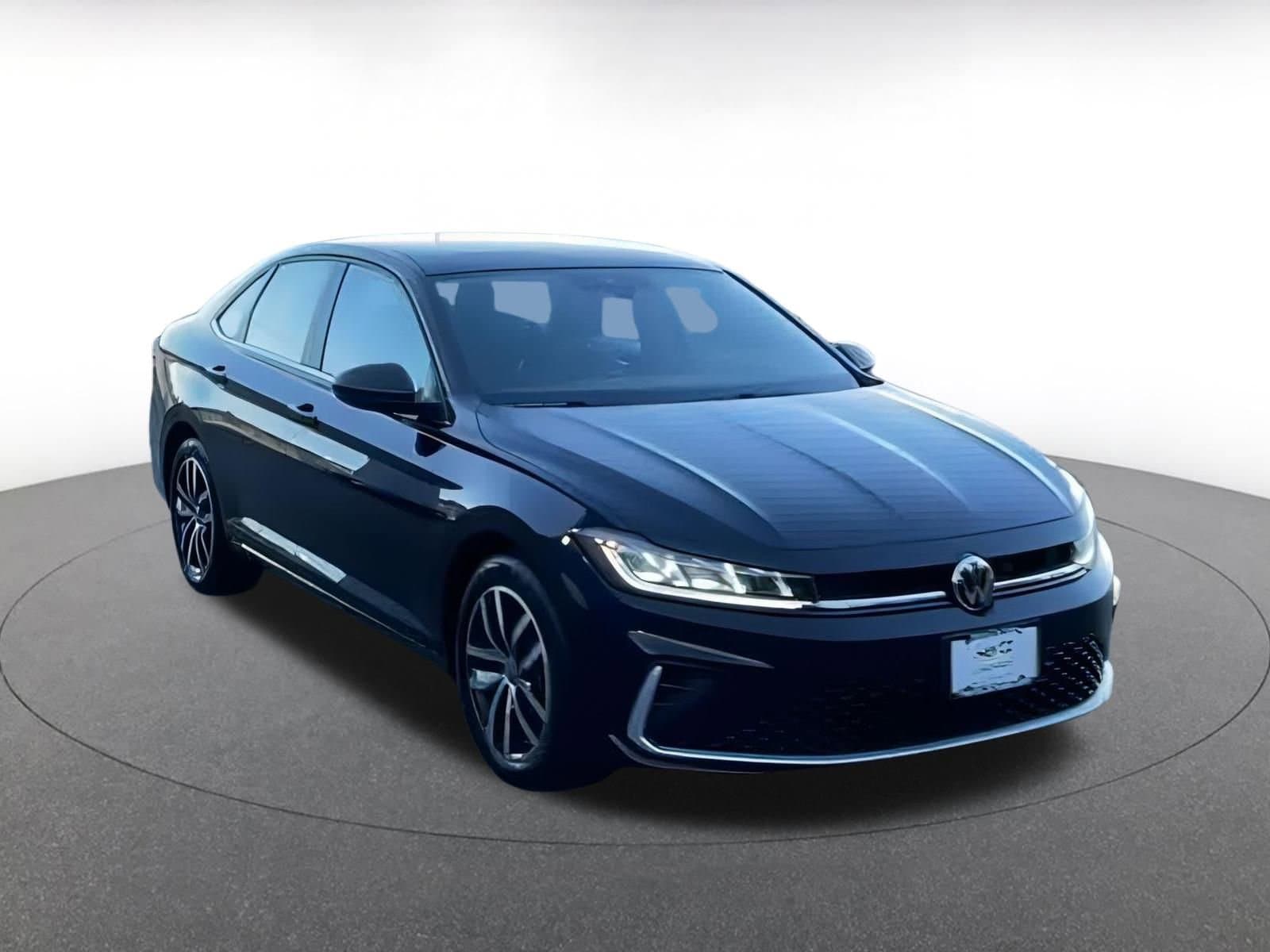 Thumbnail: 2025 Volkswagen Jetta - 3