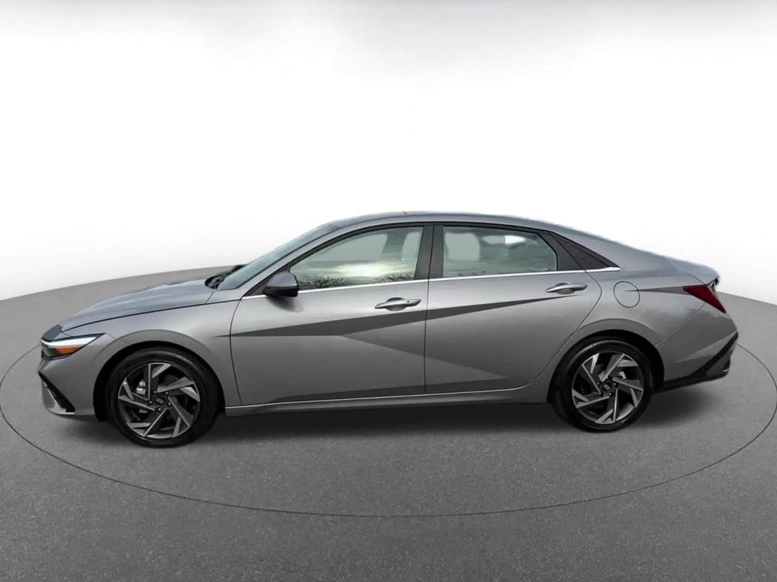 Thumbnail: 2025 Hyundai Elantra - 9