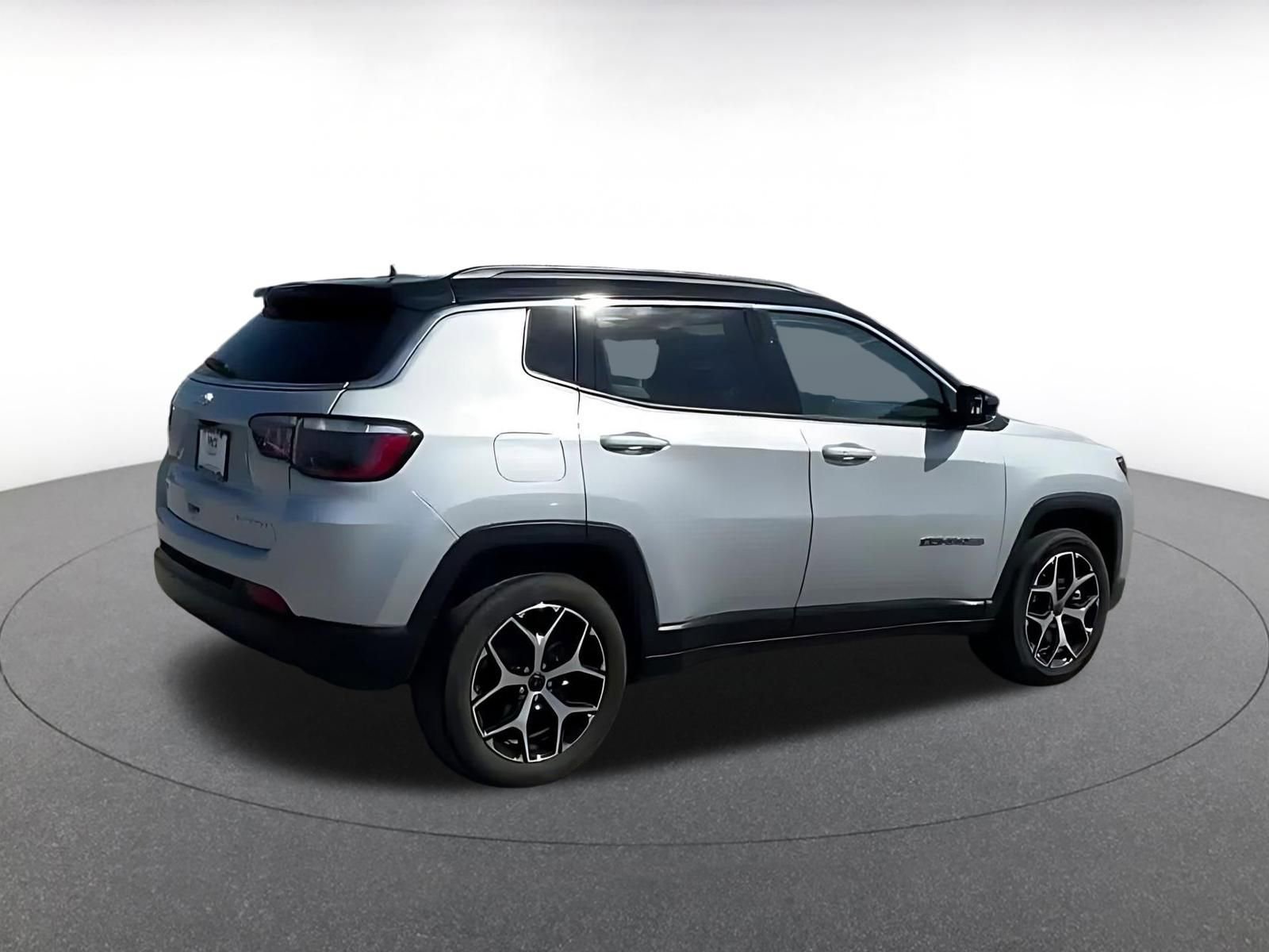 Thumbnail: 2025 Jeep Compass - 15