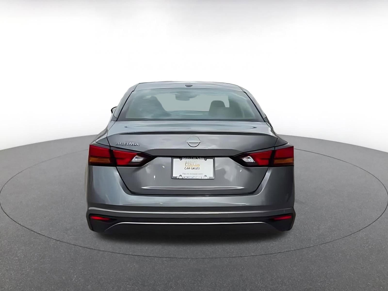 Thumbnail: 2025 Nissan Altima - 12