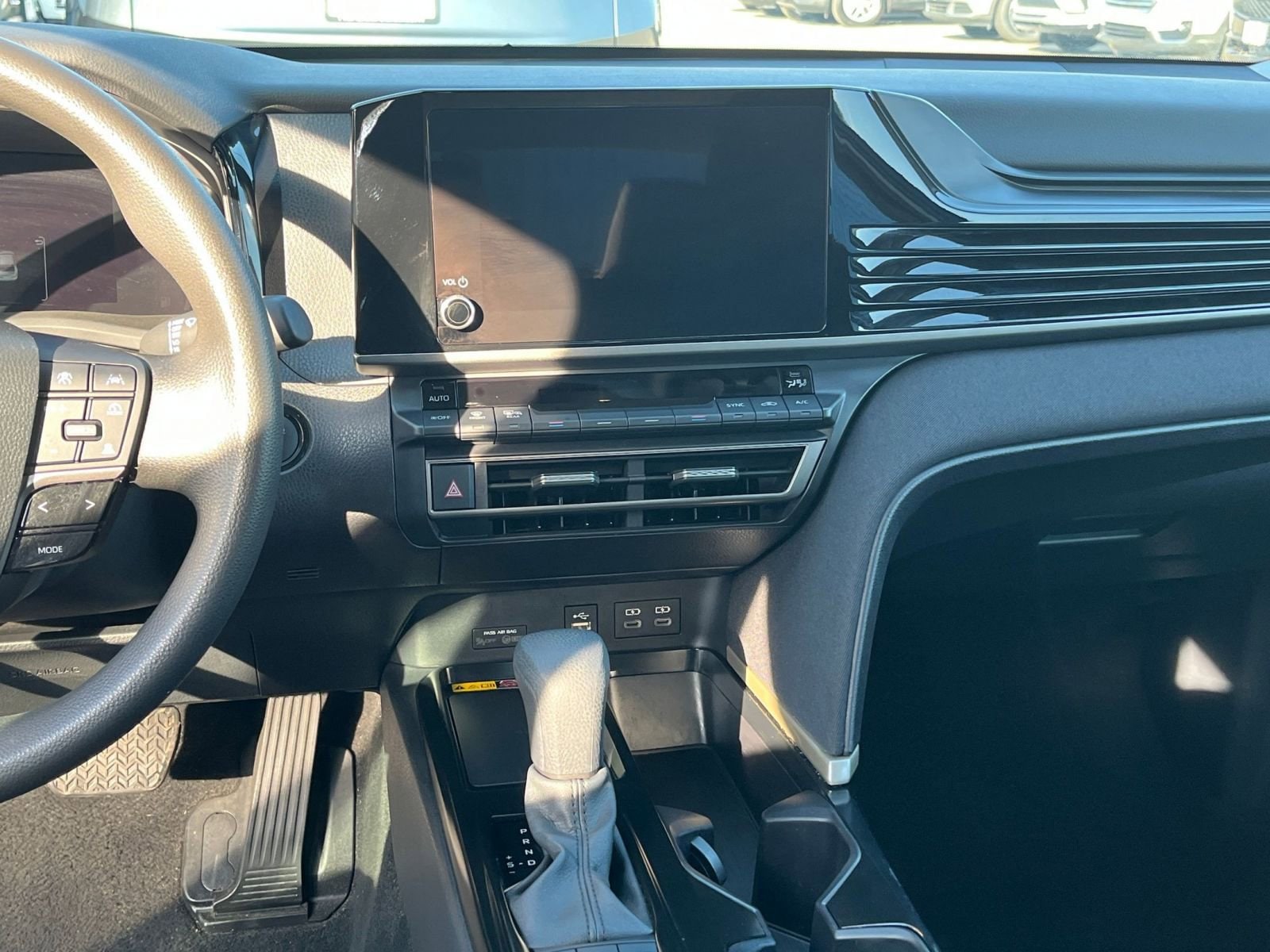 Thumbnail: 2025 Toyota Camry - 18