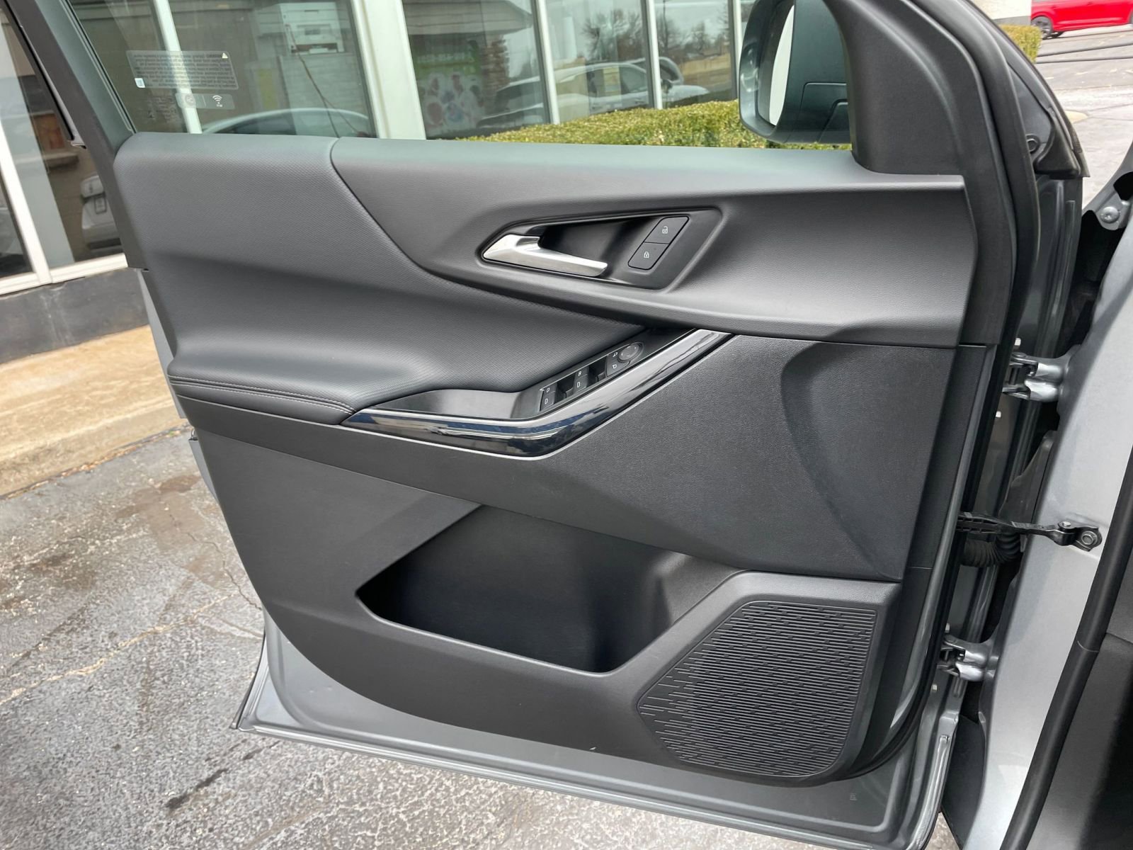 Thumbnail: 2025 Chevrolet Equinox - 18