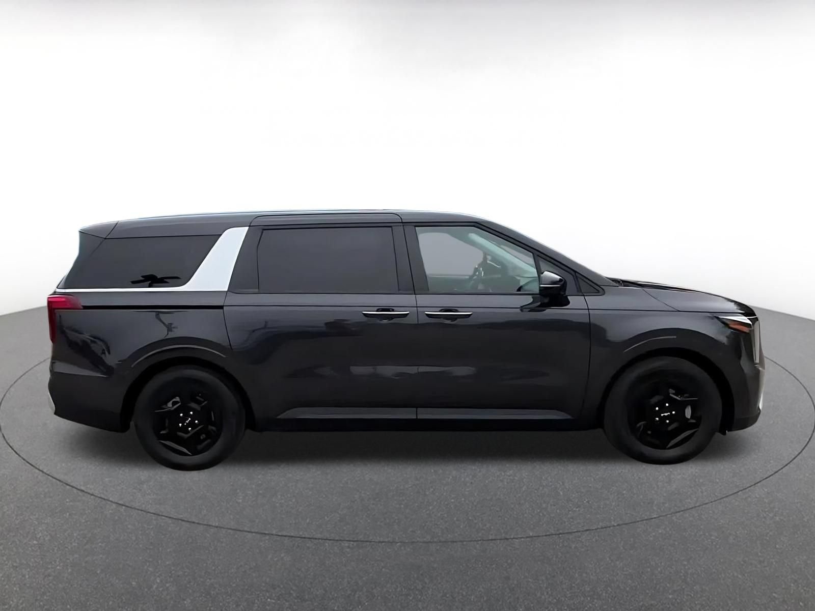 Thumbnail: 2026 Kia Carnival - 16