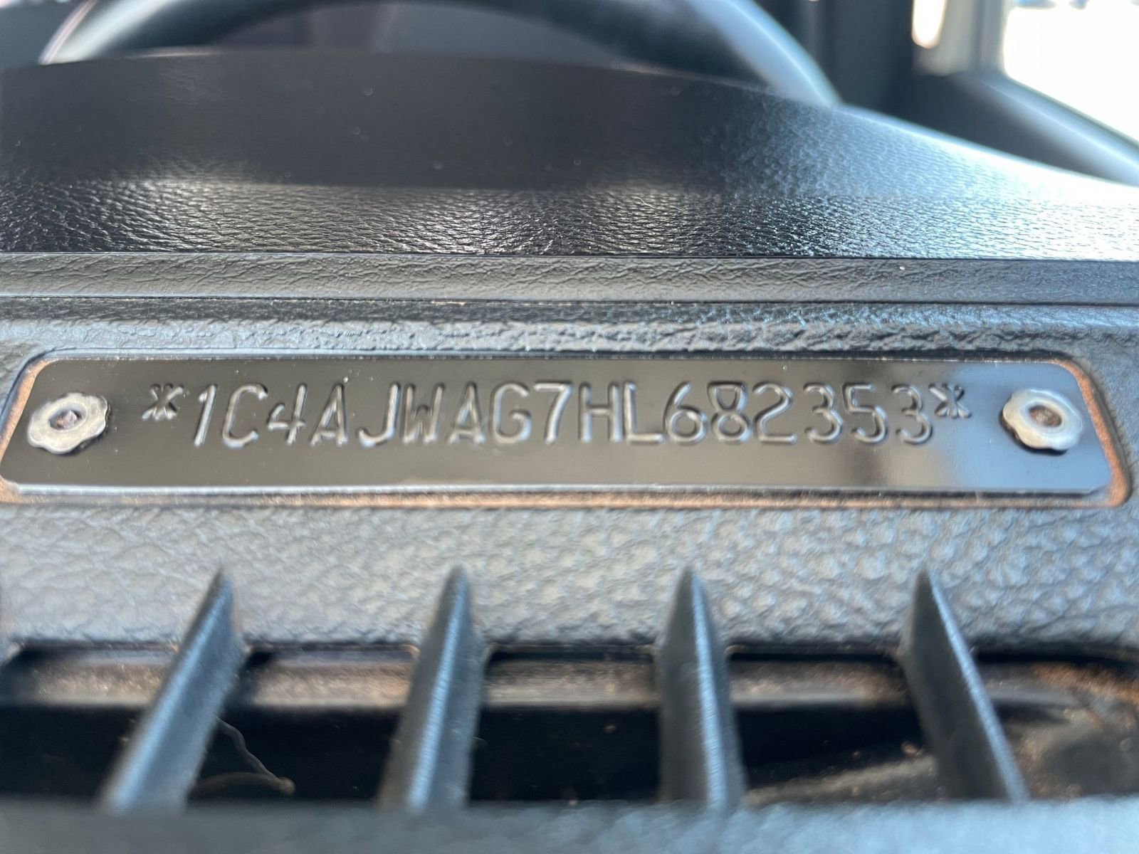 2017 Jeep Wrangler Sport 26