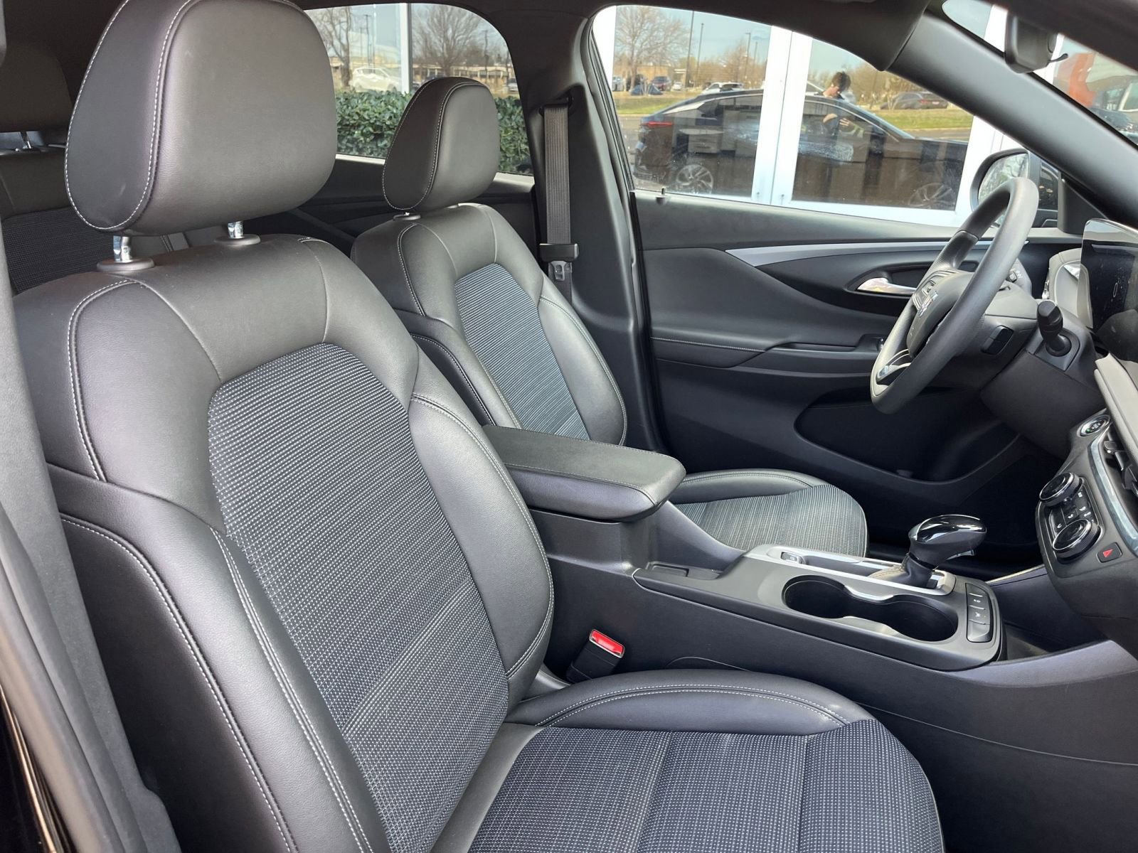 Thumbnail: 2025 Buick Envista - 35