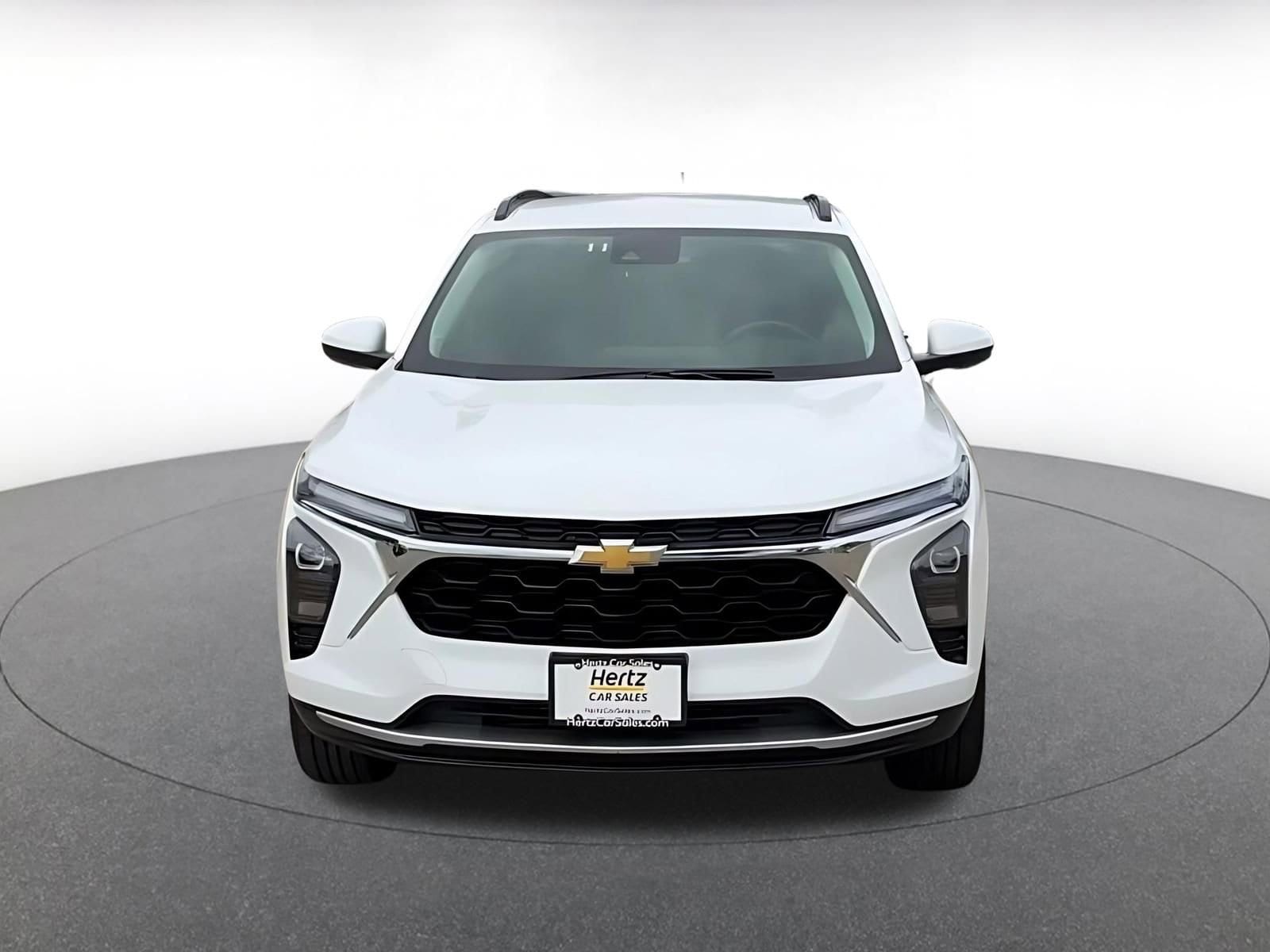 Thumbnail: 2025 Chevrolet Trax - 4