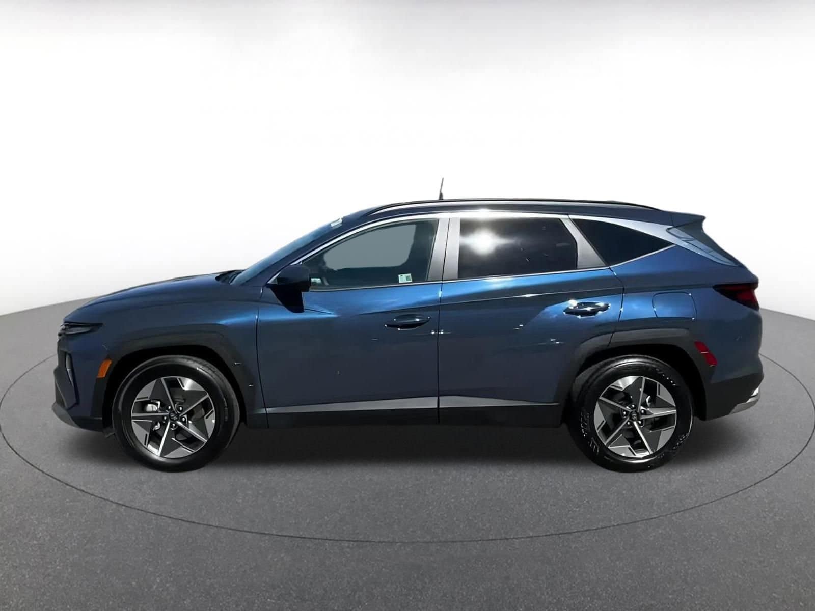 Thumbnail: 2025 Hyundai Tucson - 9