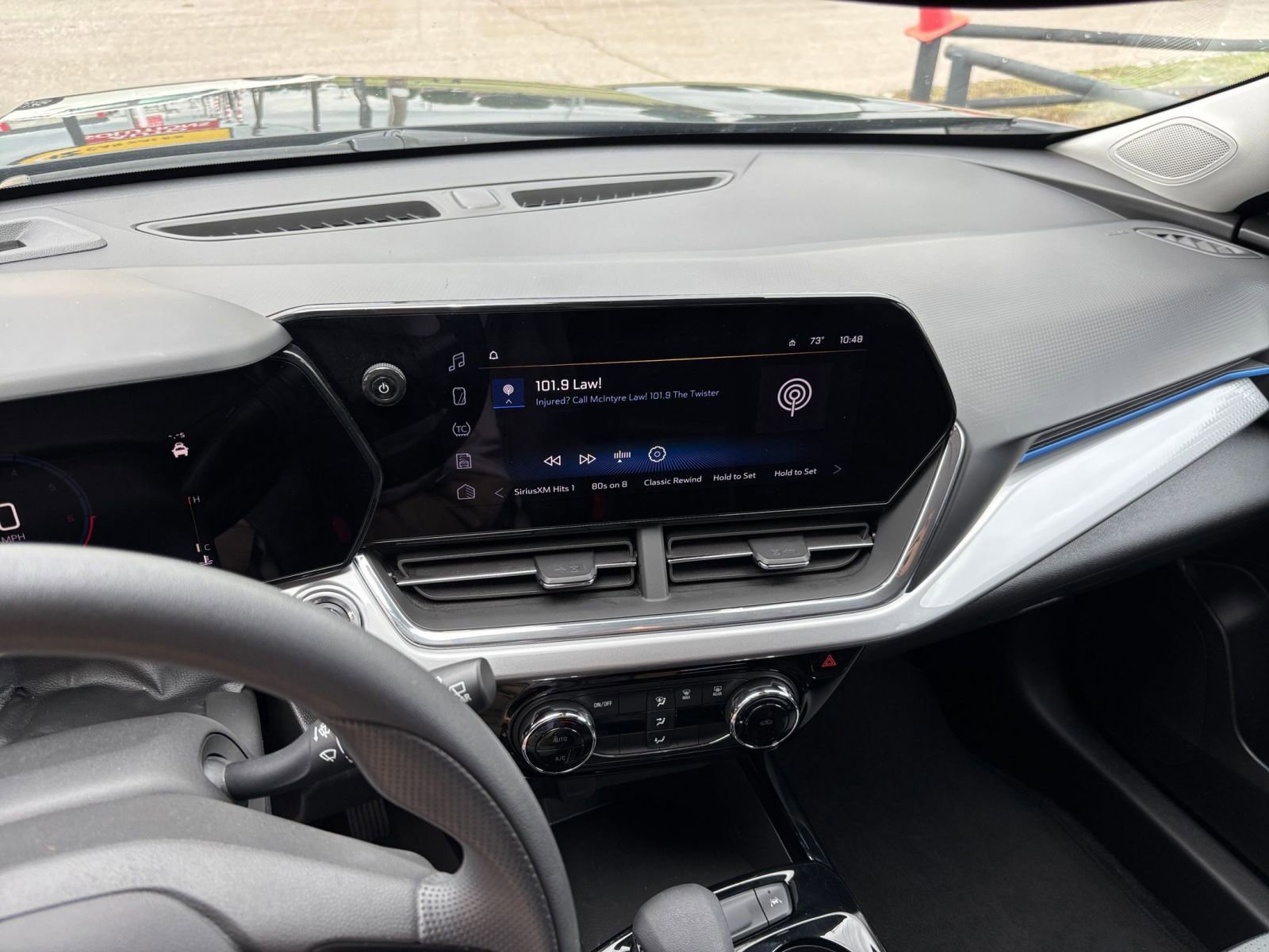 Thumbnail: 2025 Chevrolet Trax - 17