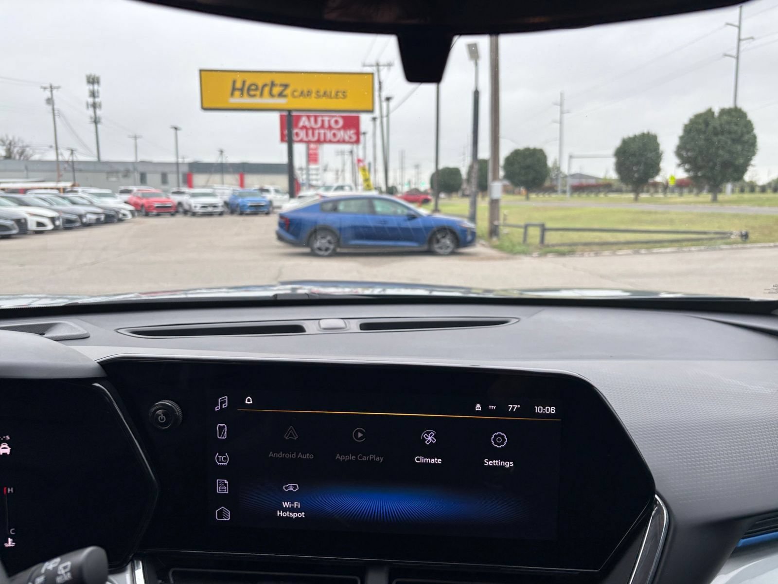 Thumbnail: 2025 Chevrolet Trax - 17