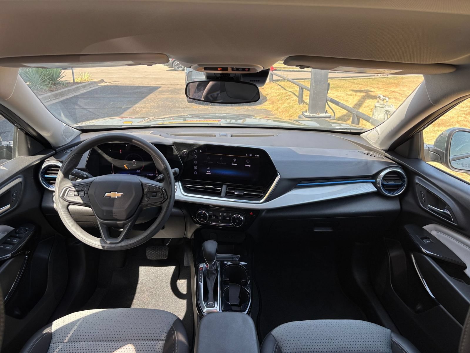 Thumbnail: 2025 Chevrolet Trax - 31