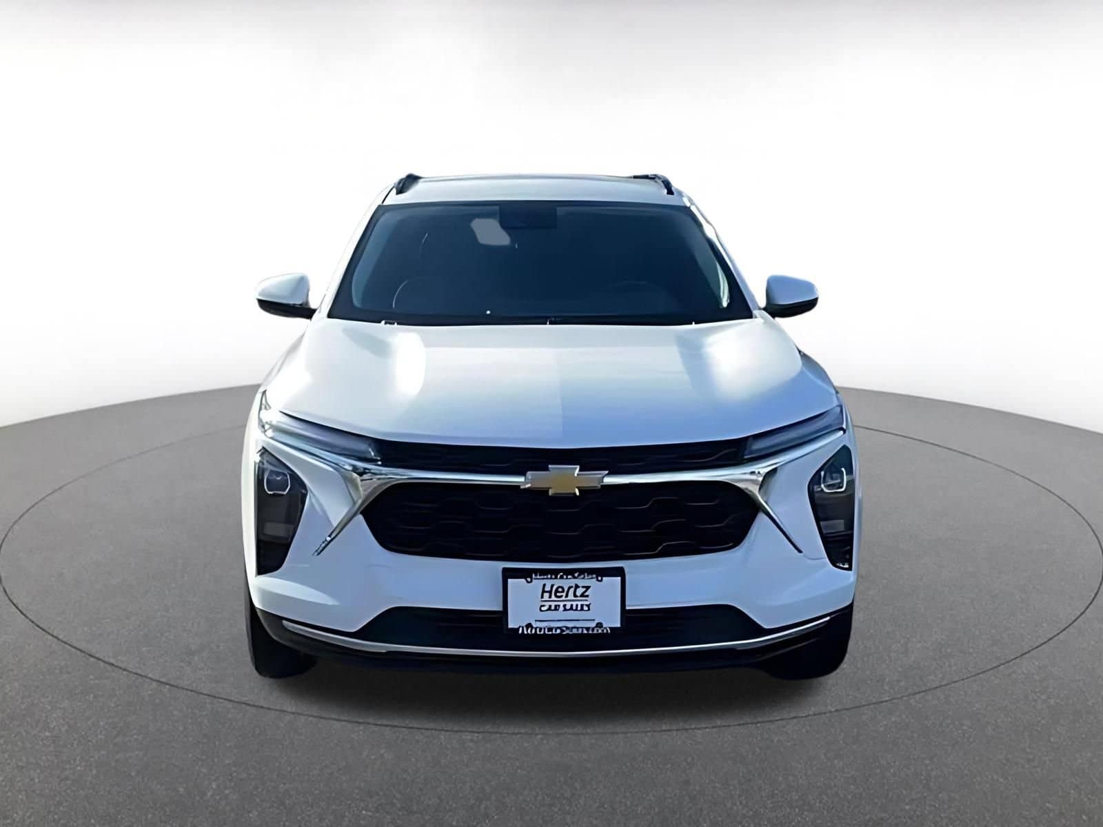 Thumbnail: 2025 Chevrolet Trax - 3