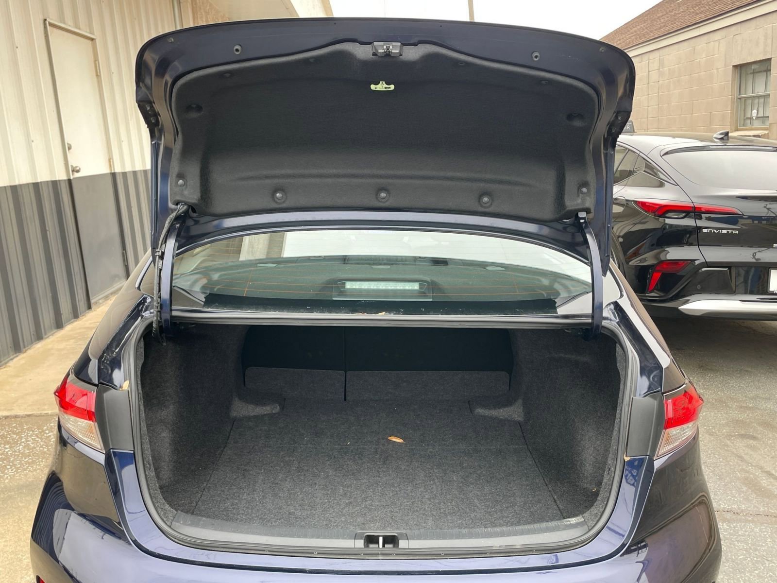 Thumbnail: 2025 Toyota Corolla - 30