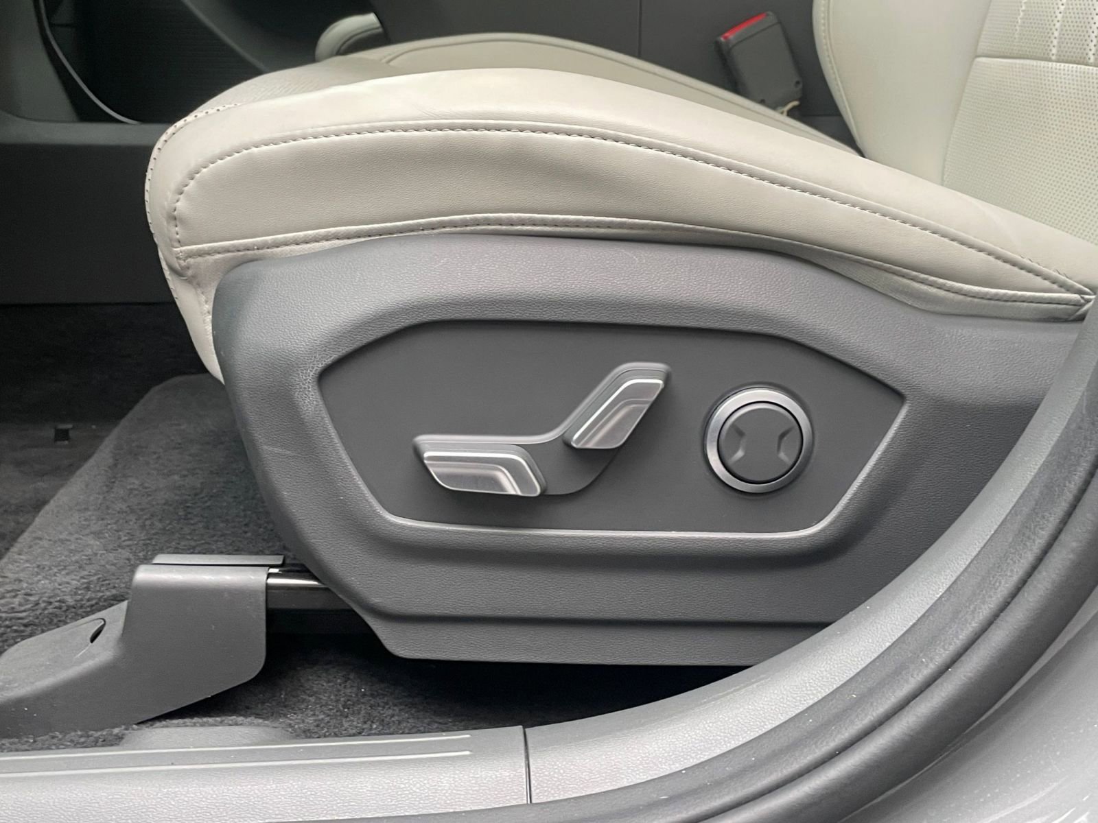 Thumbnail: 2025 Hyundai Santa Fe - 23