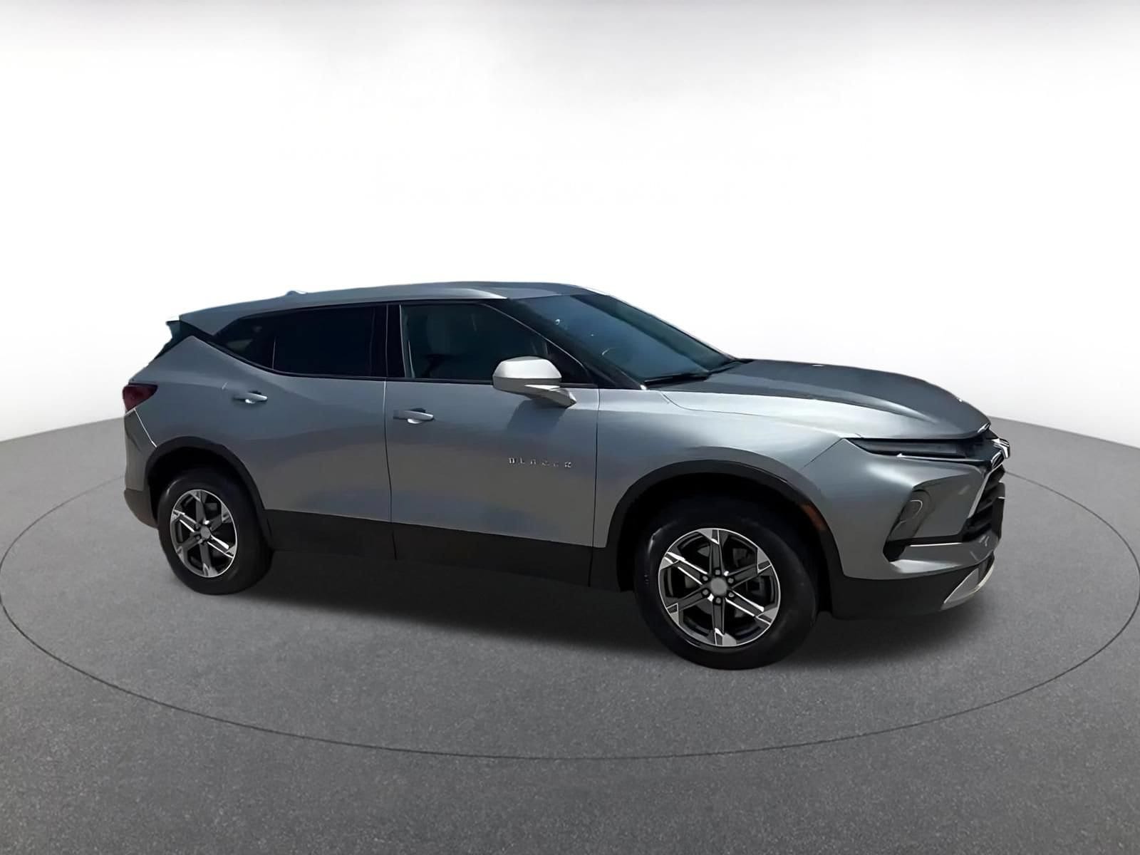 Thumbnail: 2025 Chevrolet Blazer - 2