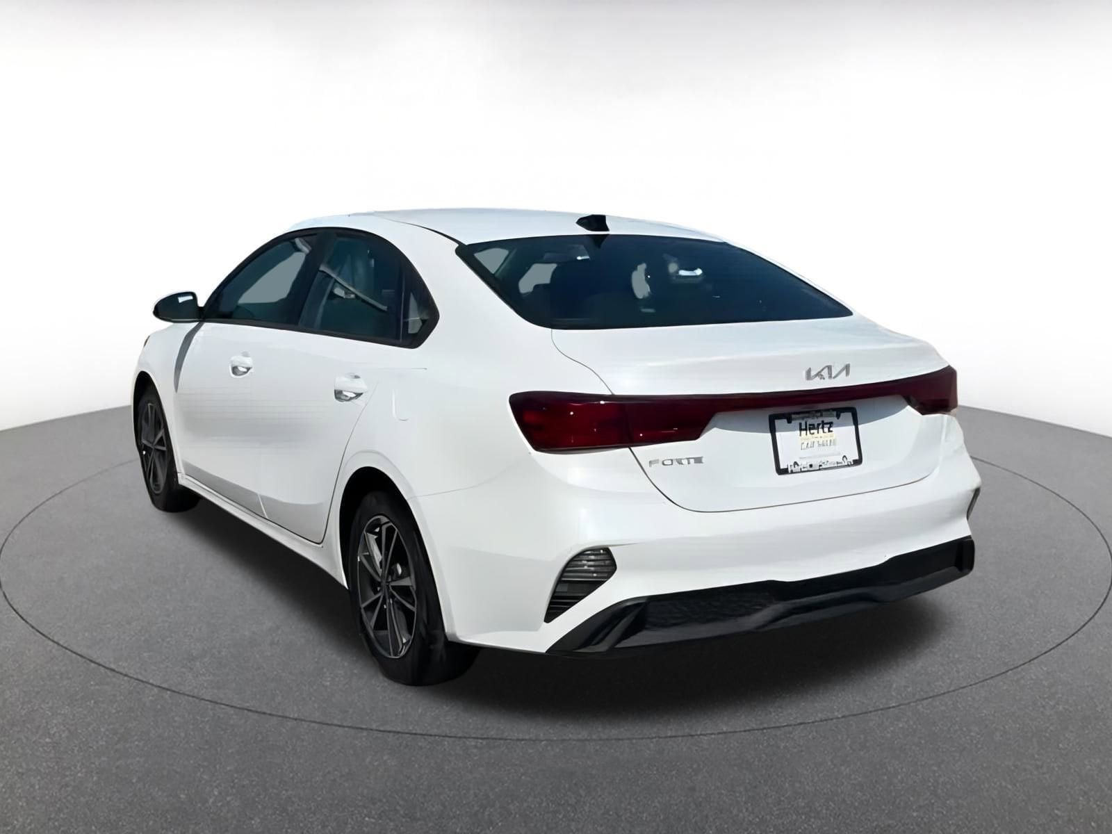Thumbnail: 2024 Kia Forte - 4