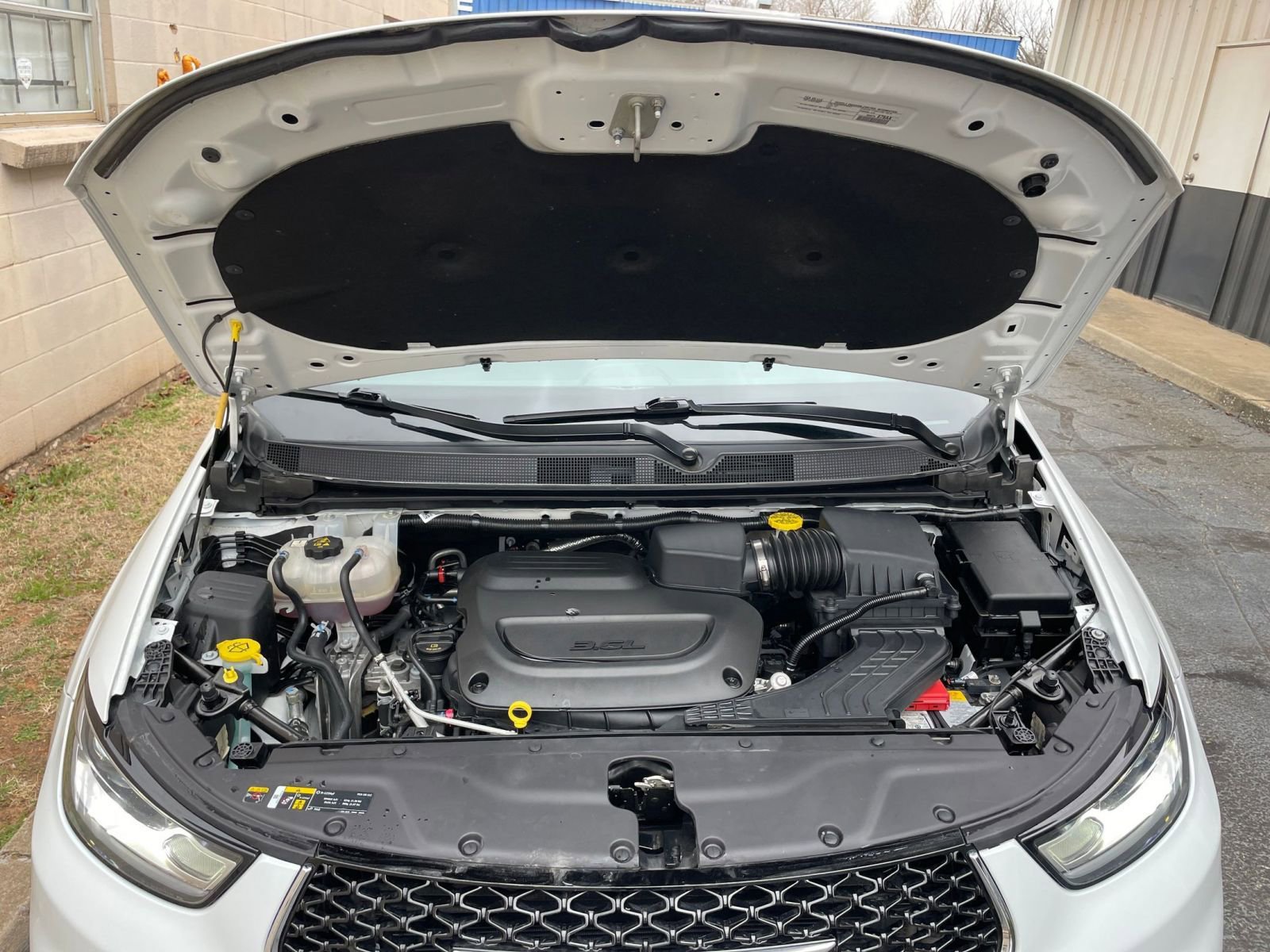 Thumbnail: 2025 Chrysler Pacifica - 34