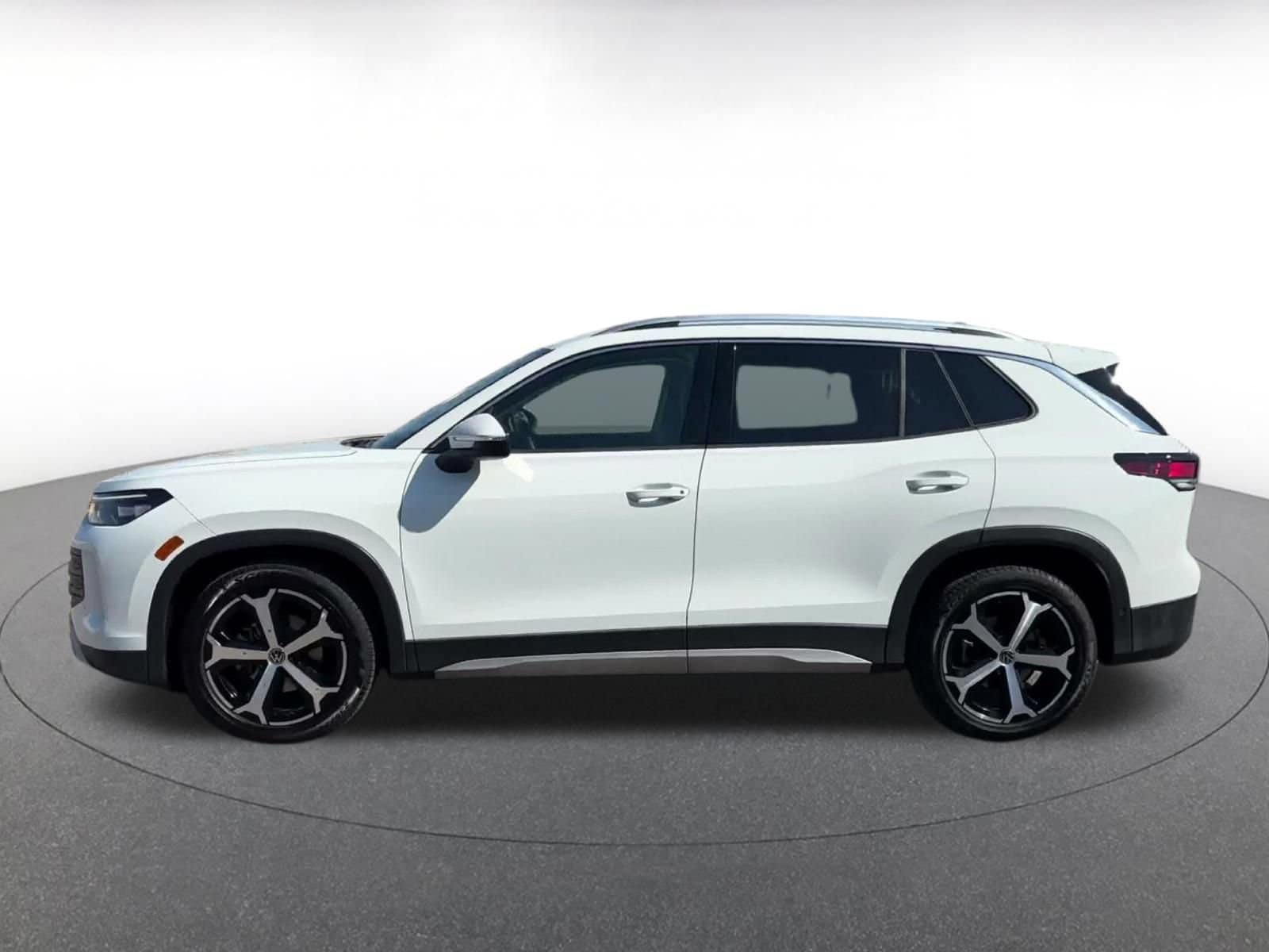 Thumbnail: 2026 Volkswagen Tiguan - 8