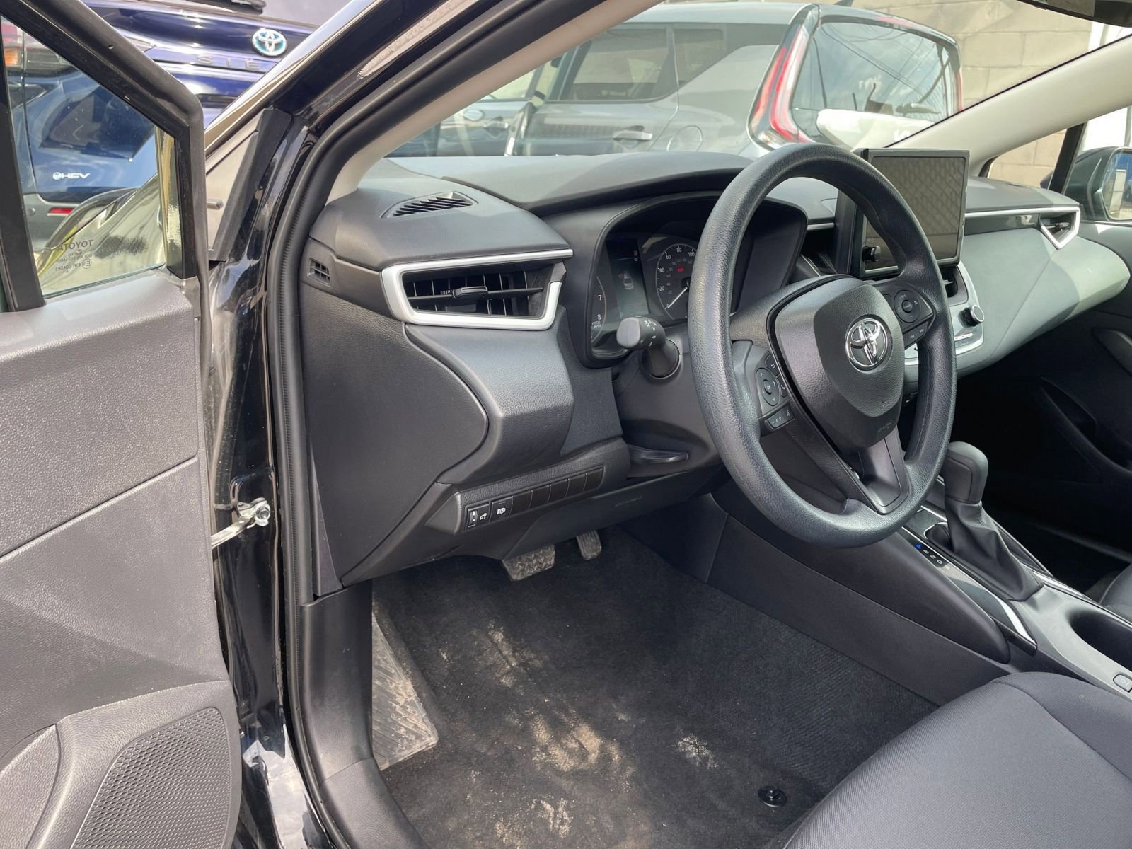 Thumbnail: 2025 Toyota Corolla - 33