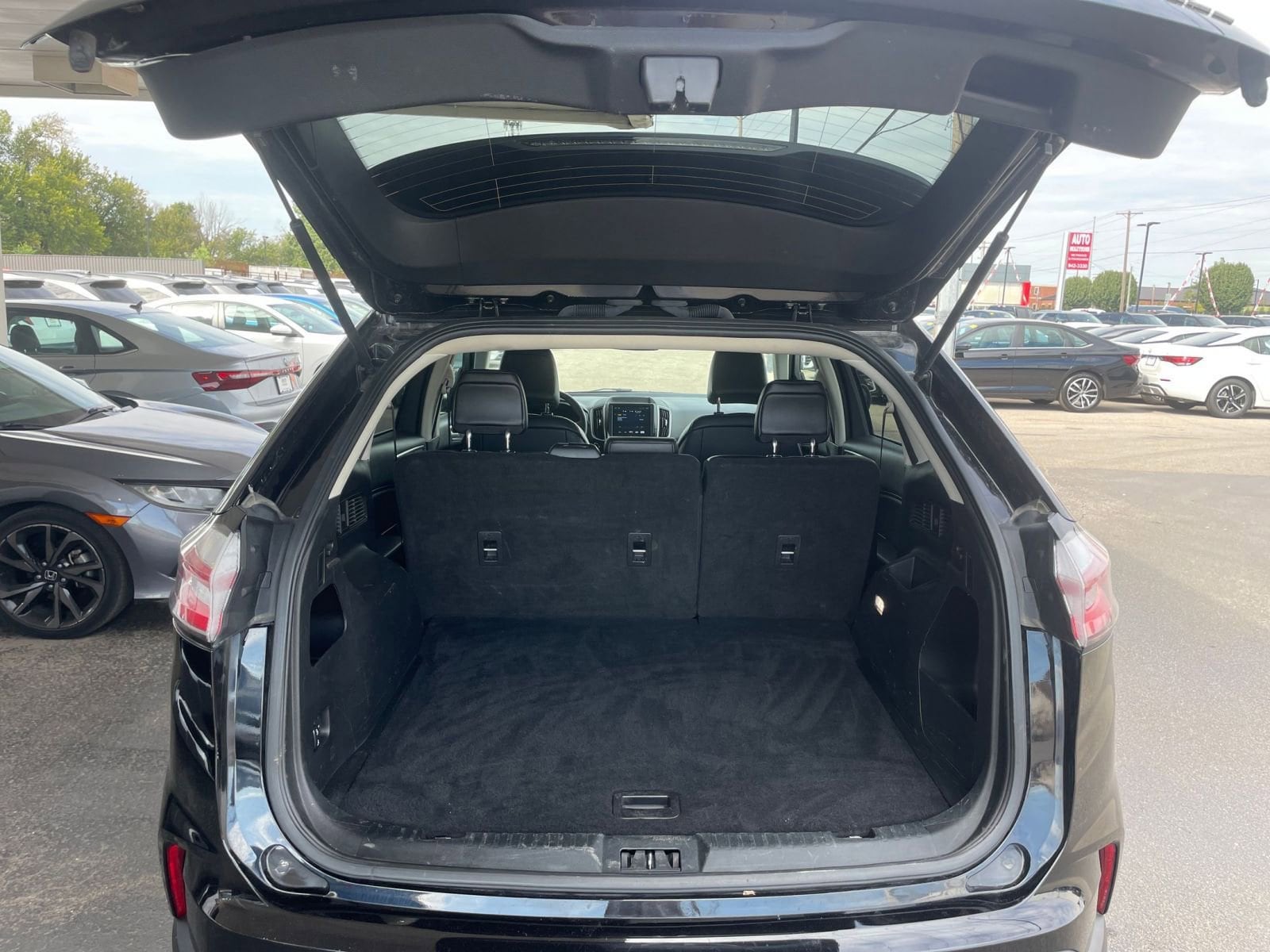 Thumbnail: 2024 Ford Edge - 31