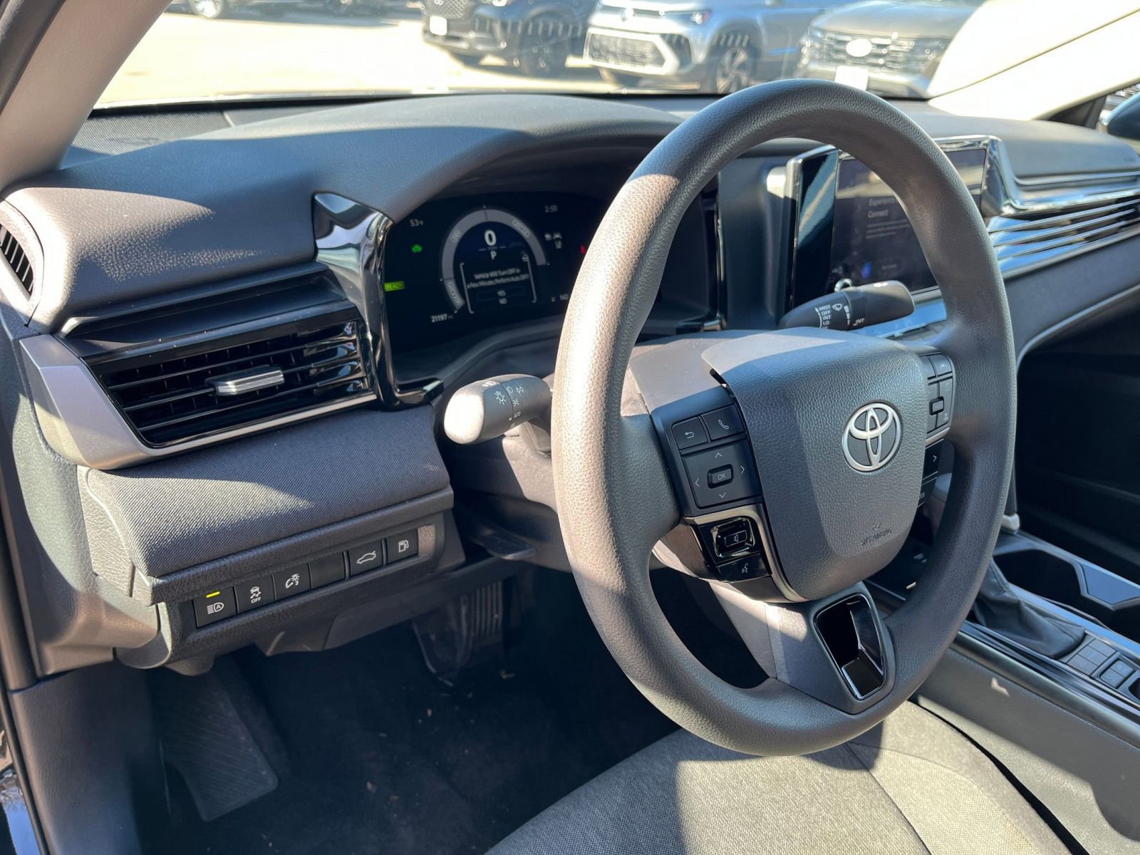 Thumbnail: 2025 Toyota Camry - 33